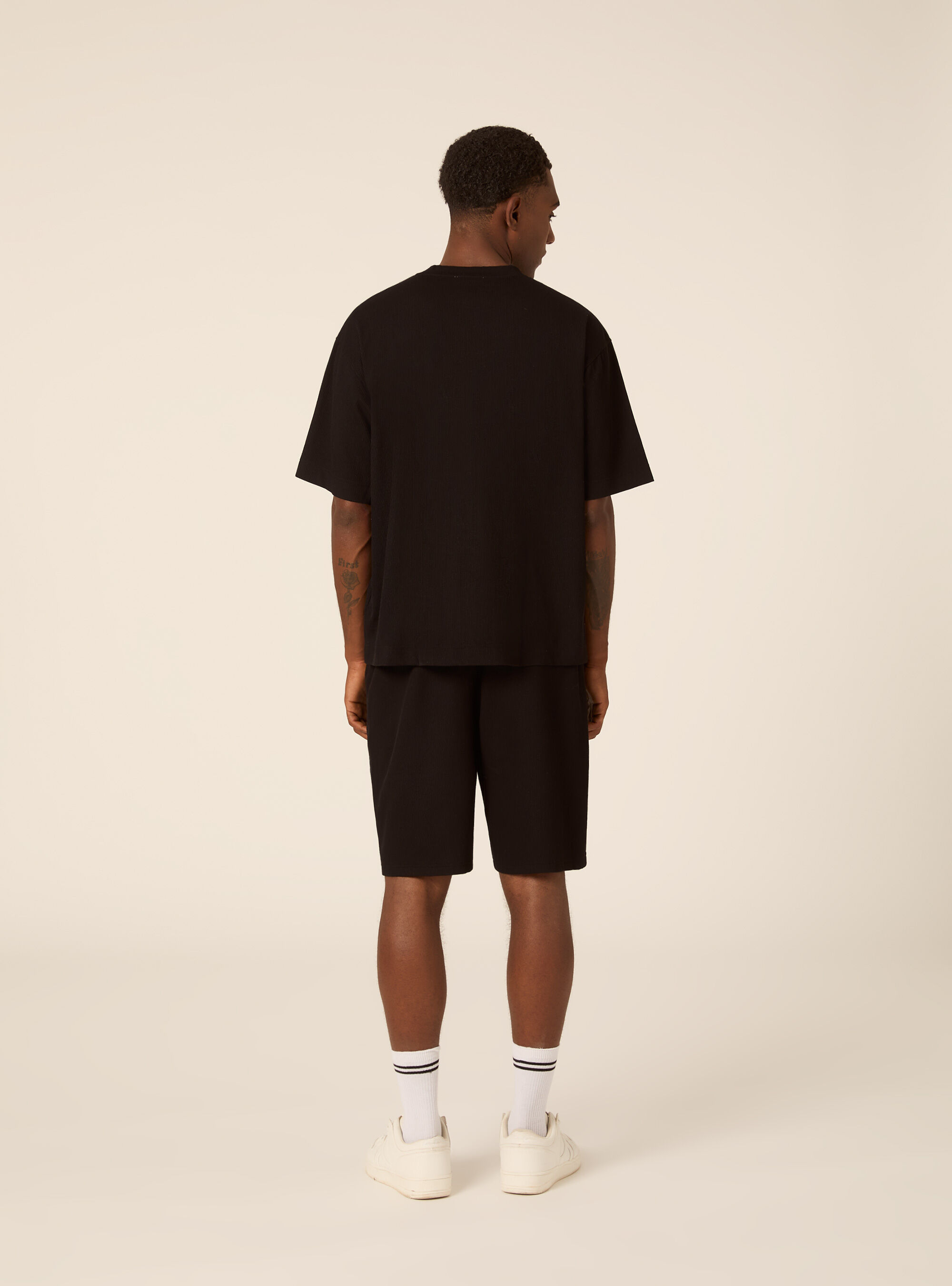 T-shirt boxy fit in maglia a coste, BK1 BLACK