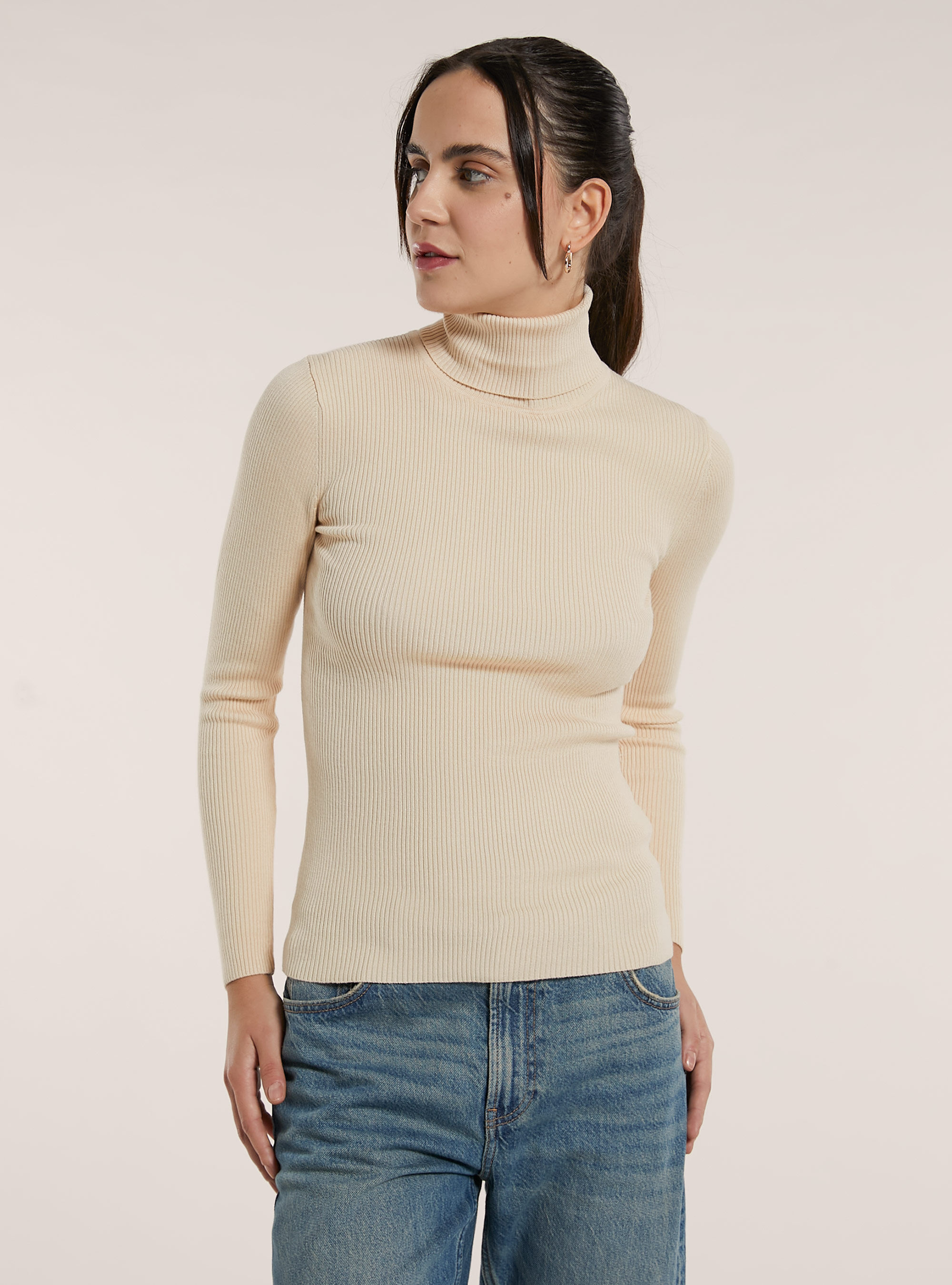 Maglia a collo alto a coste