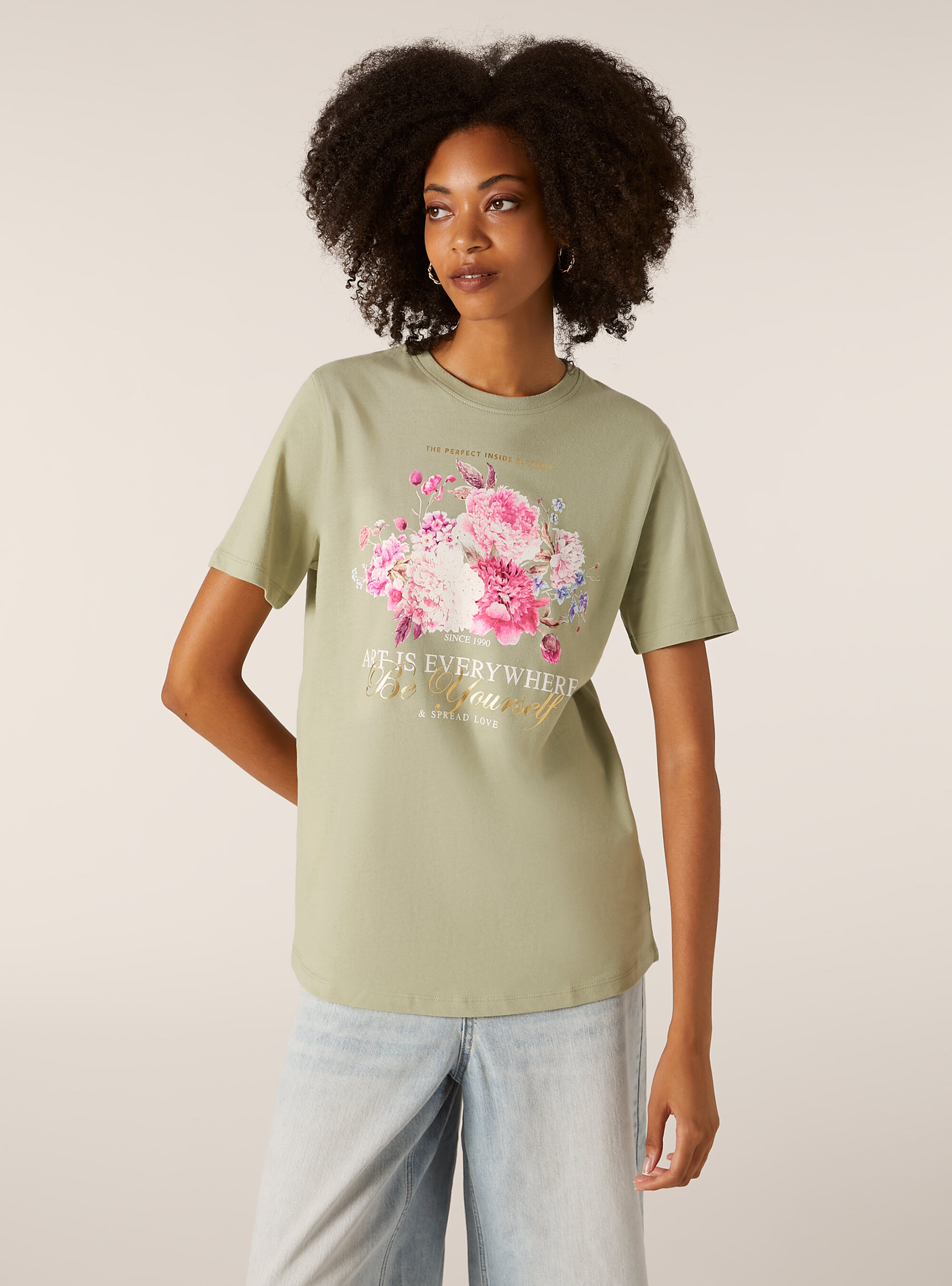 Camiseta con estampado met&aacute;lico
