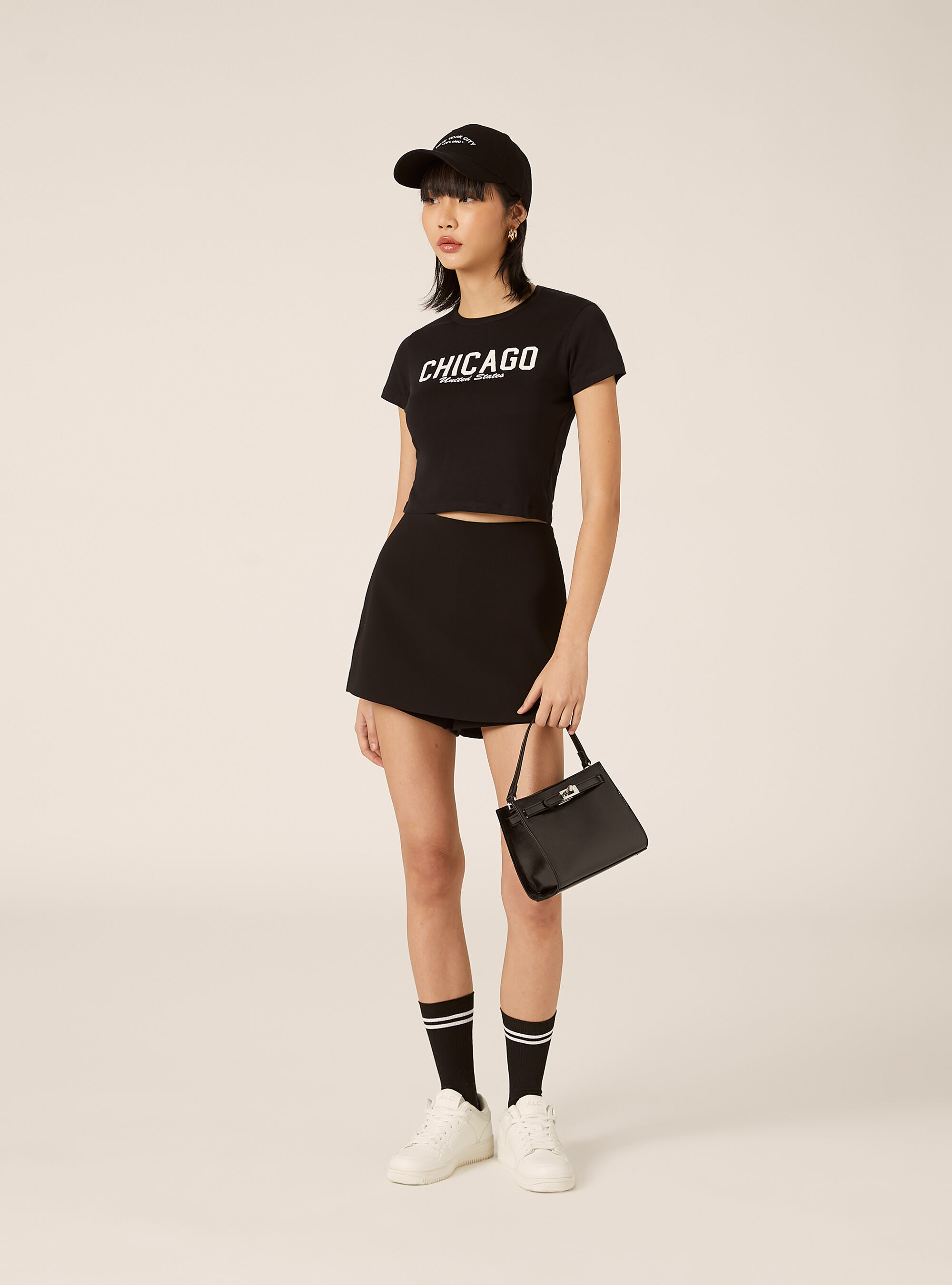 T-Shirt Court Coupe Crop &agrave; Imprim&eacute; Graphique Varsity