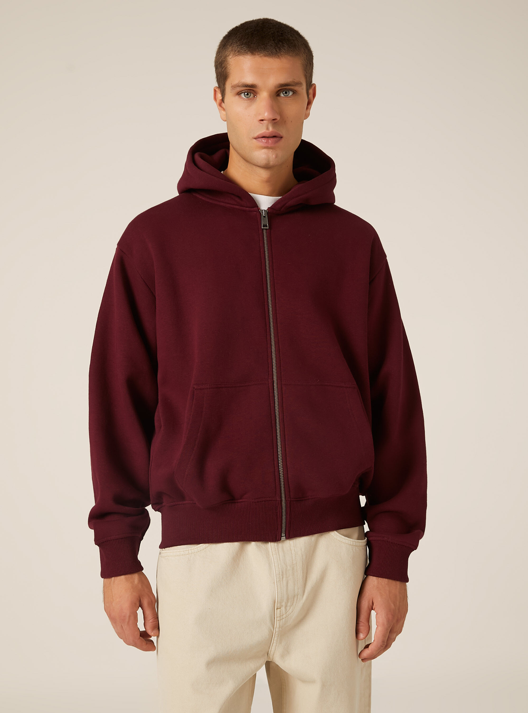 Sweat-shirt zipp&eacute; &agrave; capuche coupe boxy