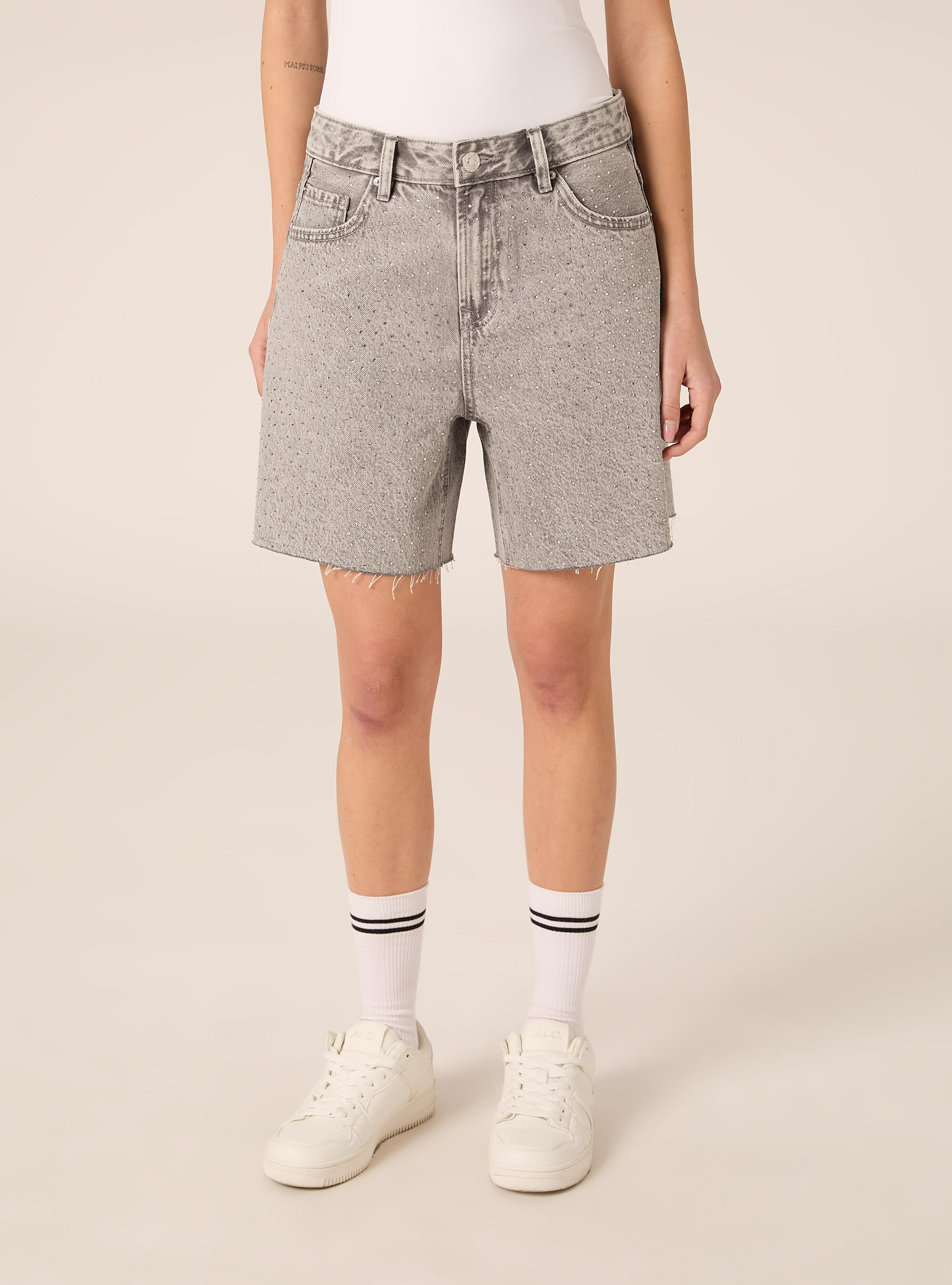 Shorts in denim longline con strass