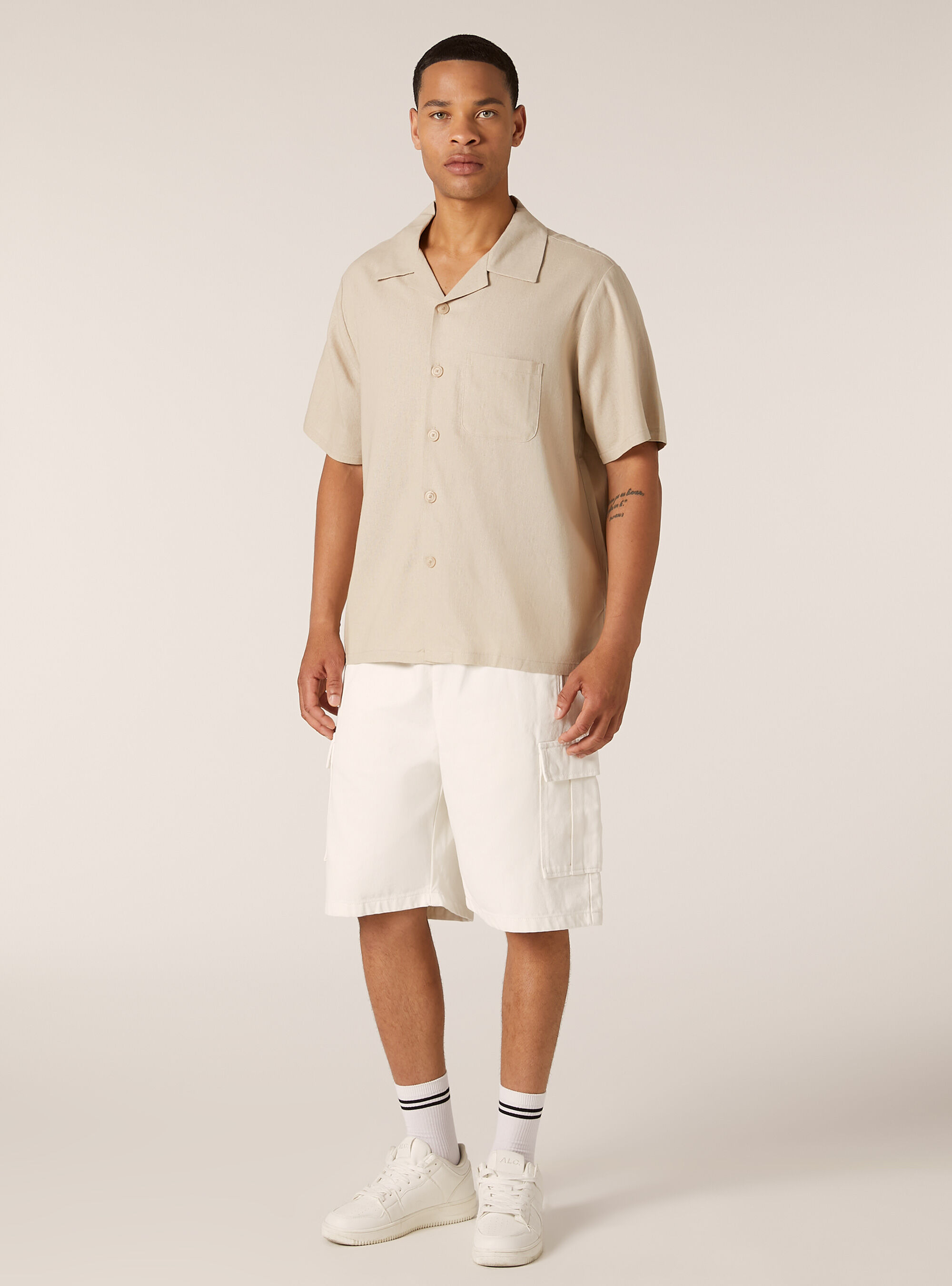 Linen blend shirt with breast pocket