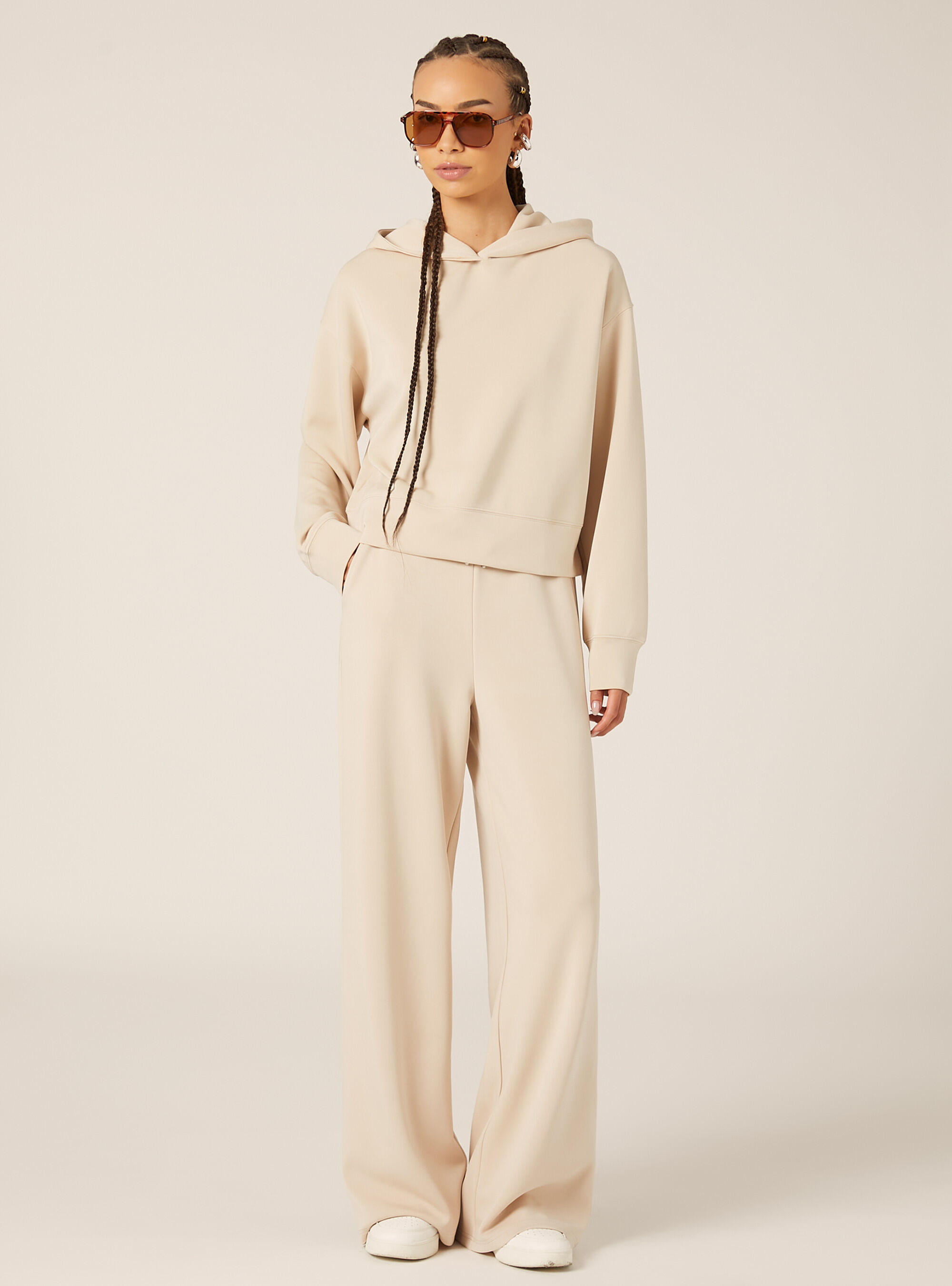 Pull court en molleton doux au toucher