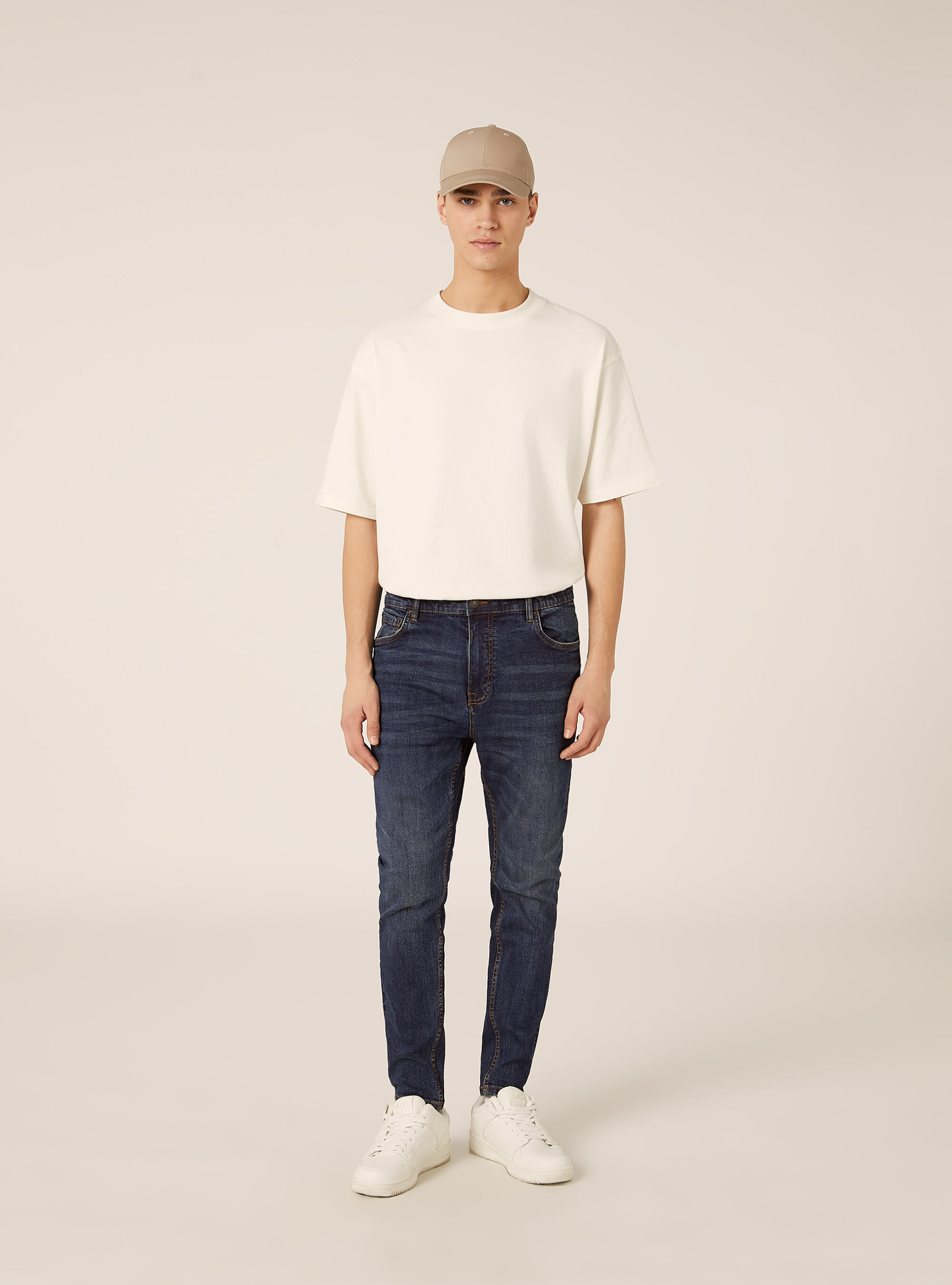 Jean carotte en denim stretch
