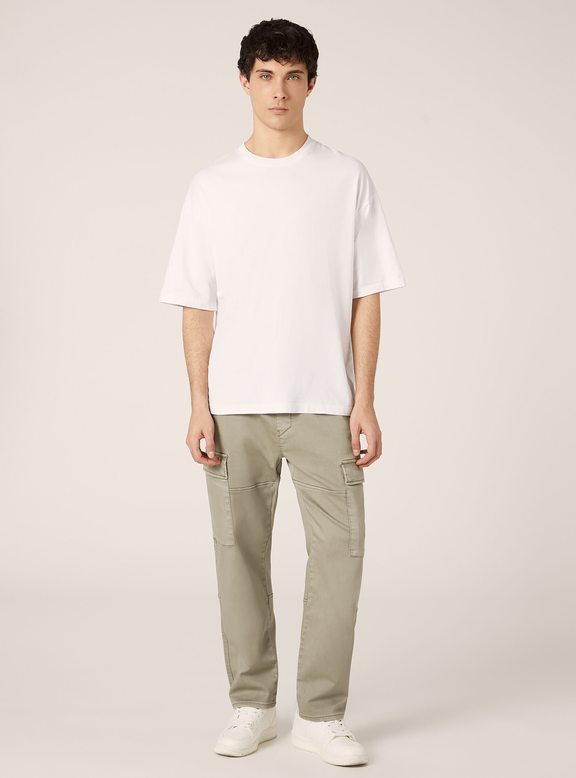 Pantalon cargo avec taille &eacute;lastiqu&eacute;e