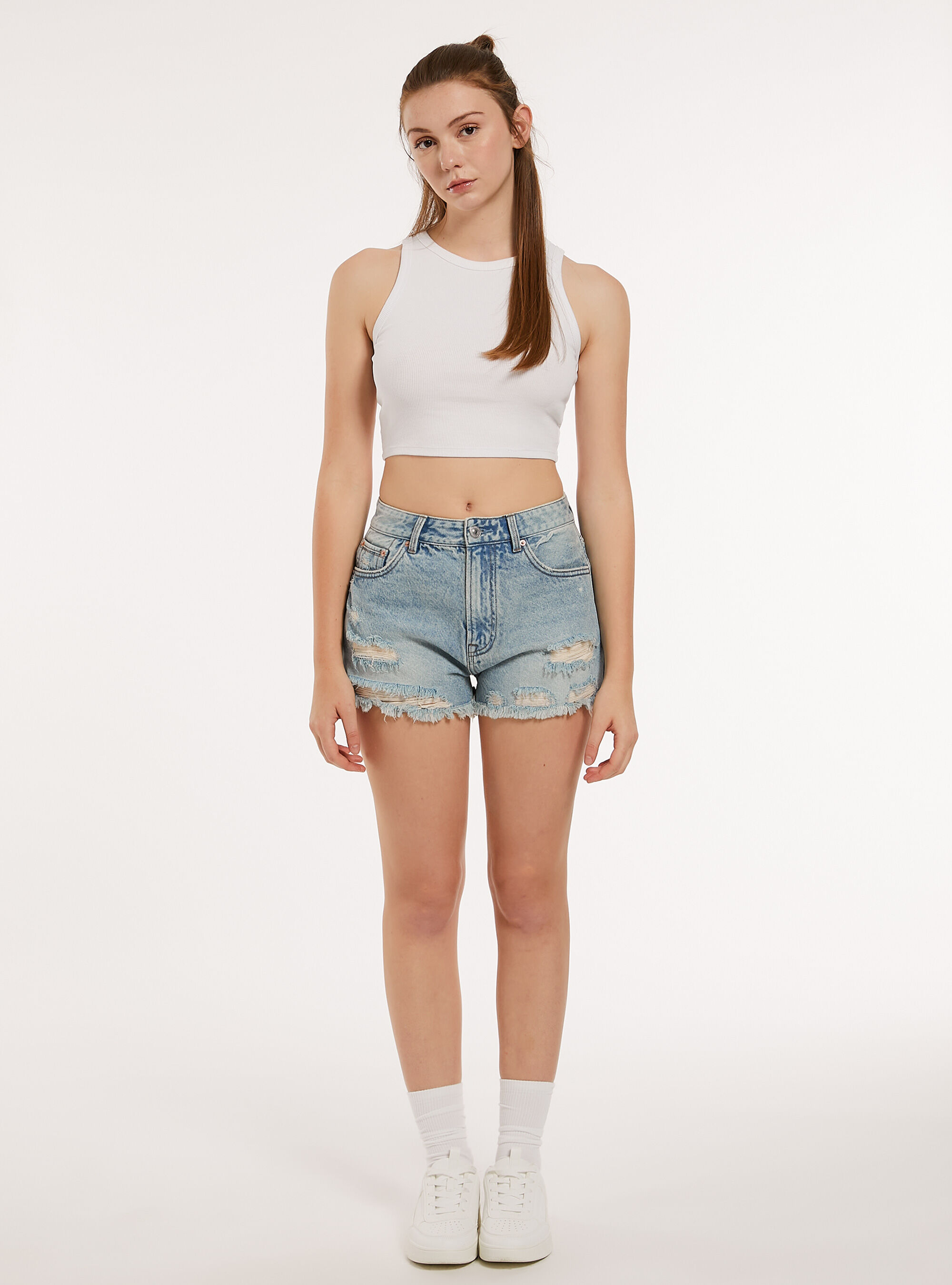 Denim shorts with breaks
