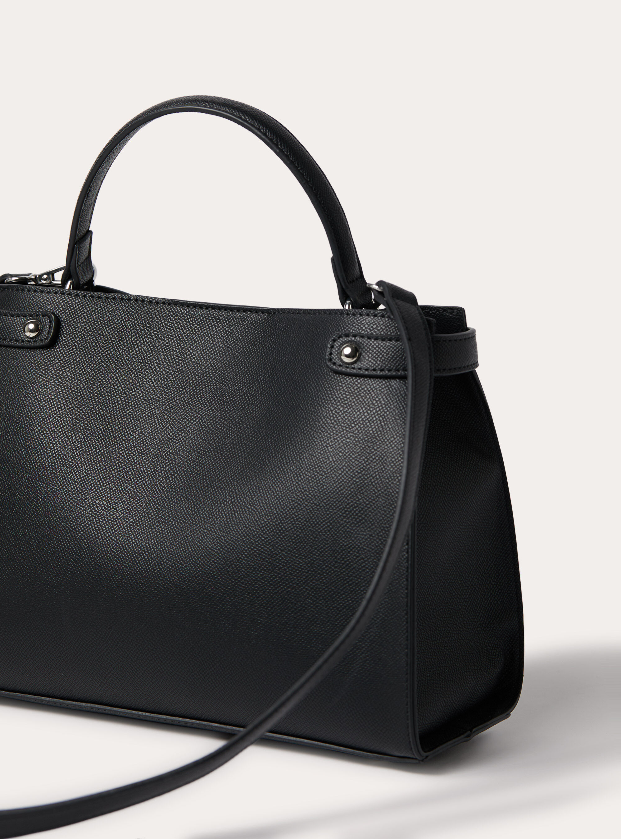 Sac en cuir avec bandouli&egrave;re, BK1 BLACK