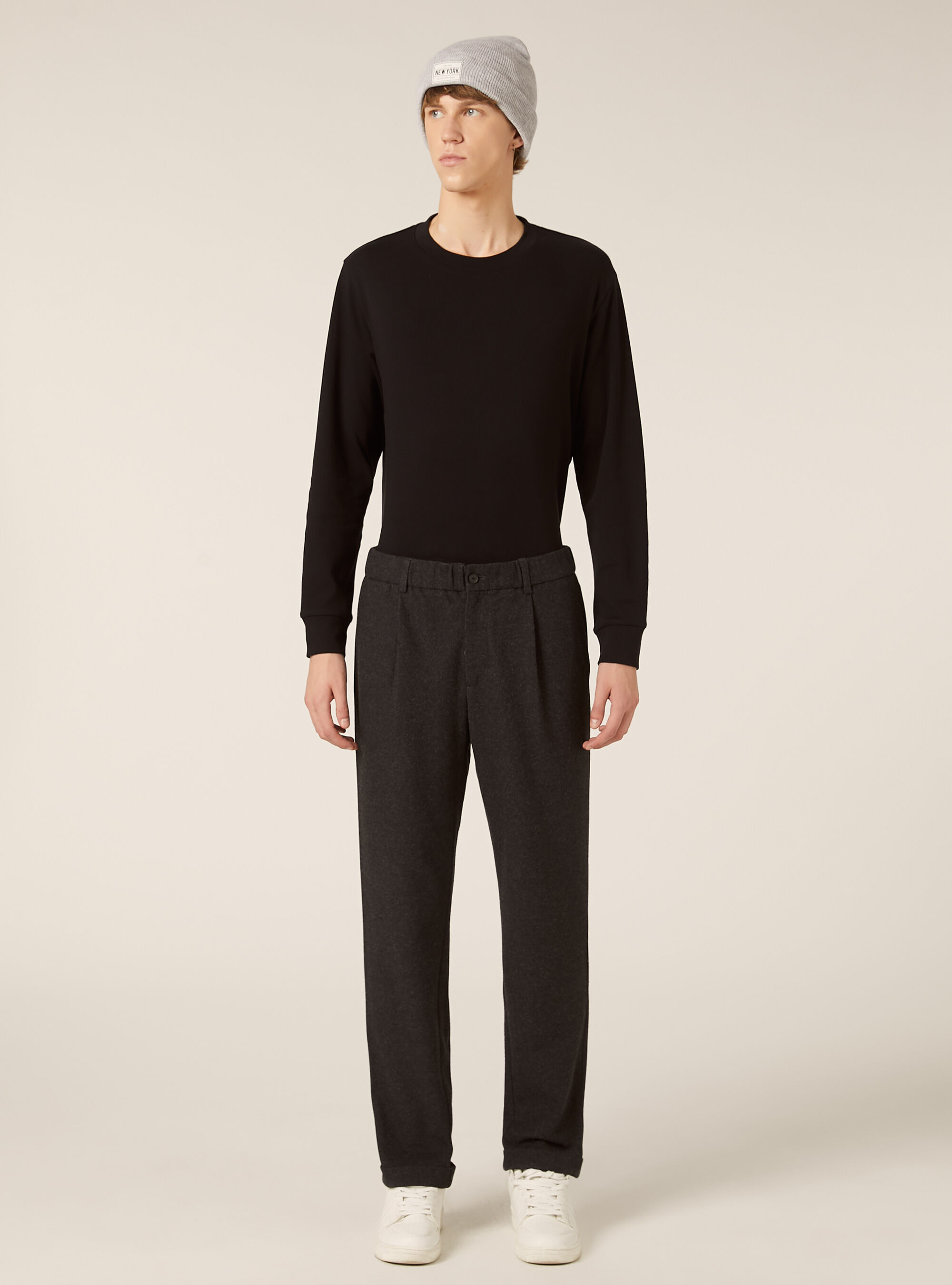 Pantalon &agrave; pinces effet flanelle, MGY1 GREY MEL DARK
