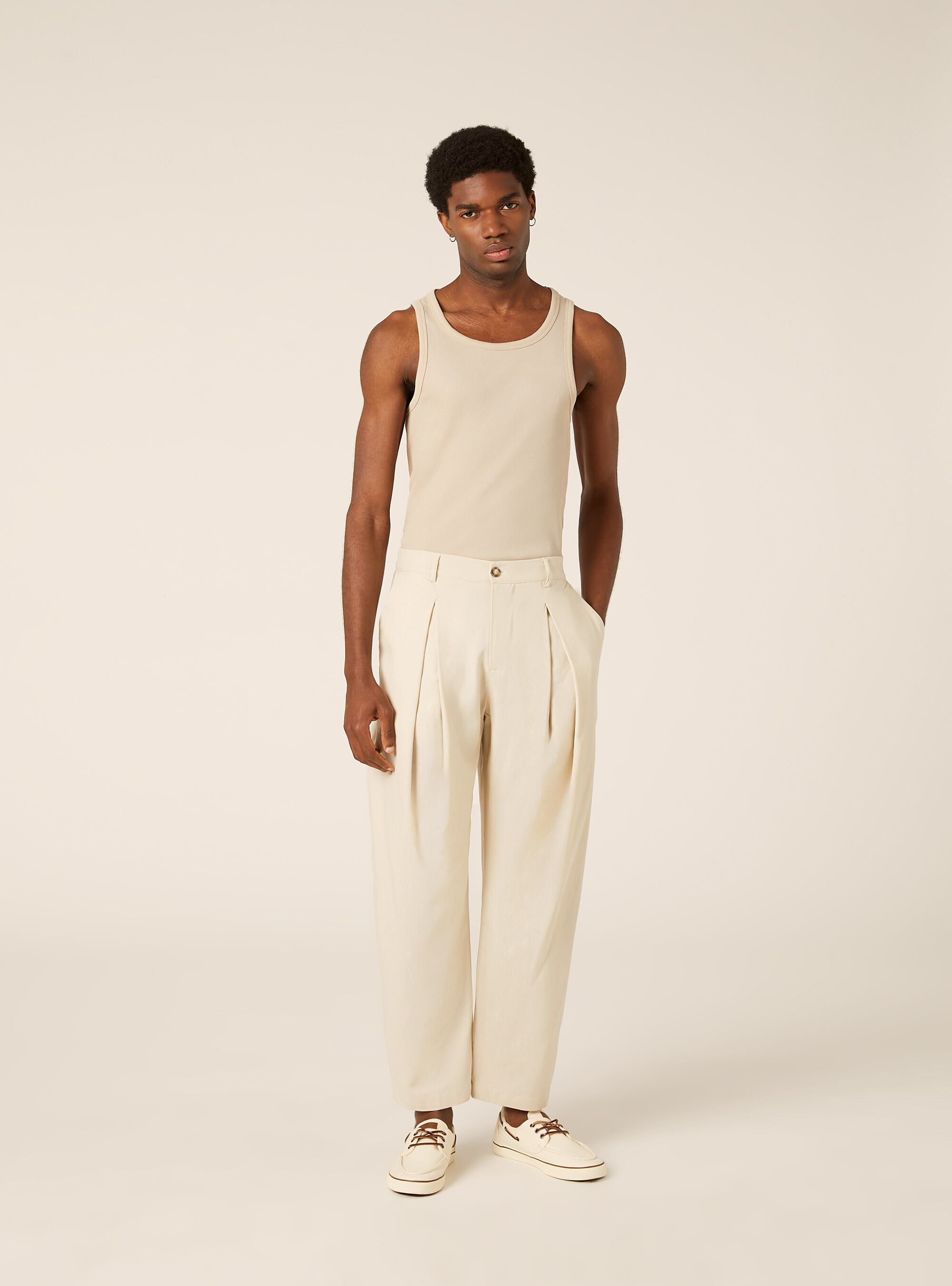 Linen Blend Pleated Trousers