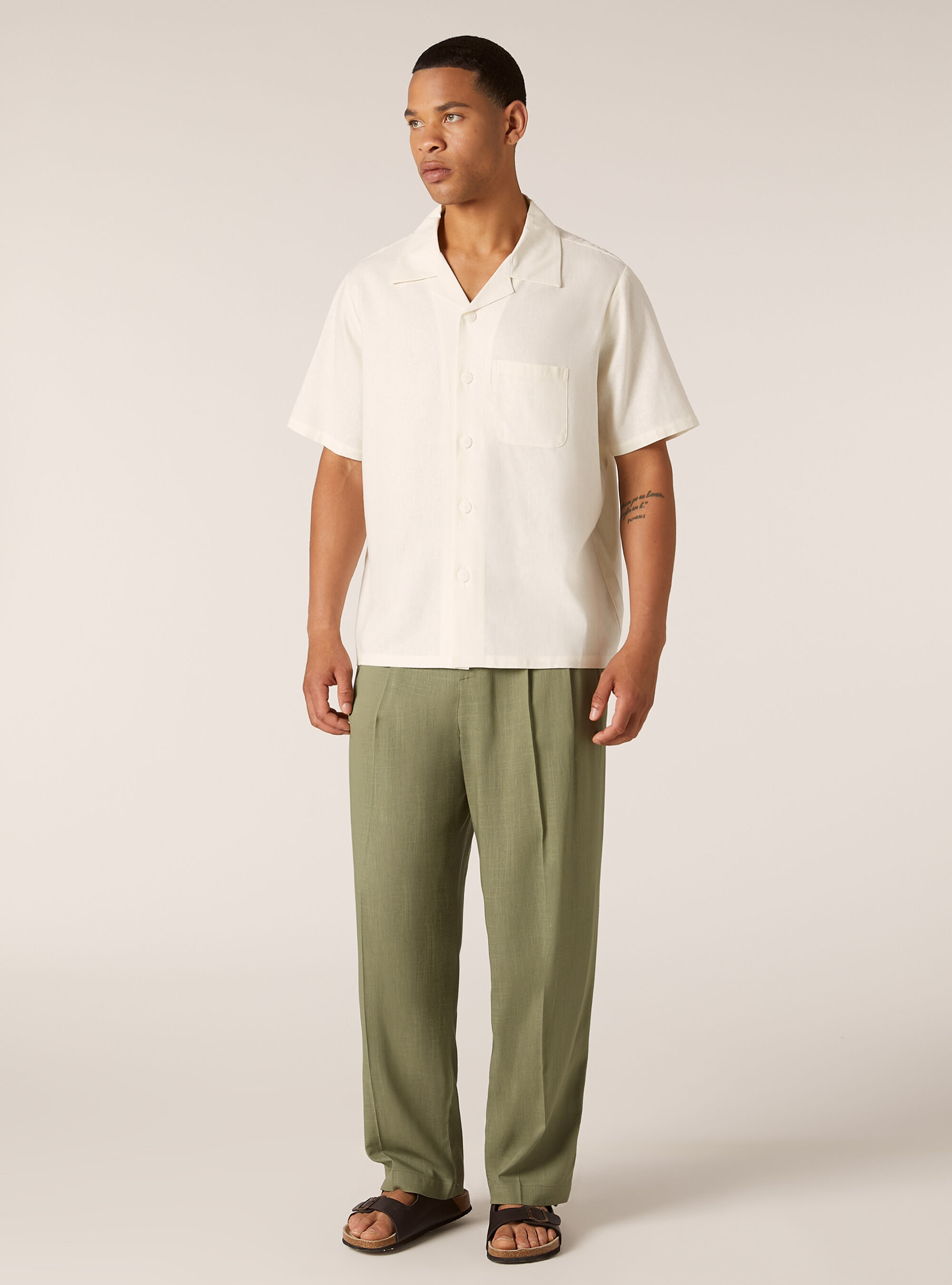 Linen blend shirt with breast pocket