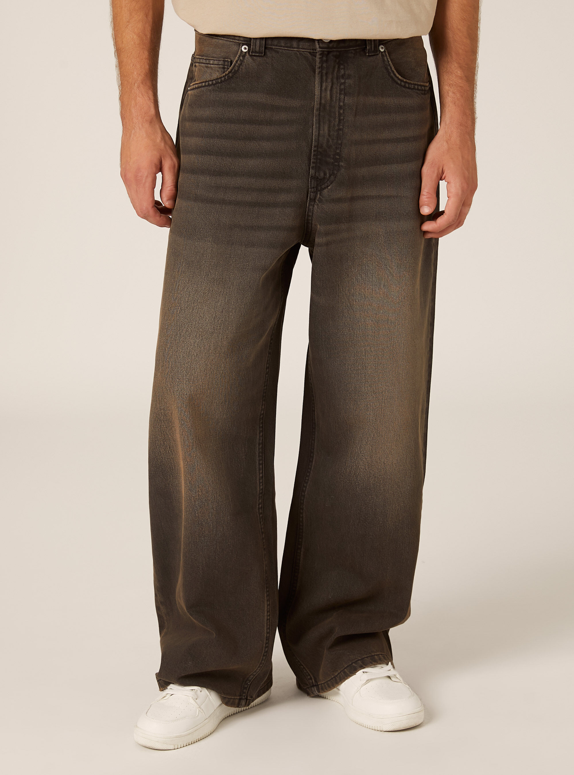 Jeans coupe super baggy