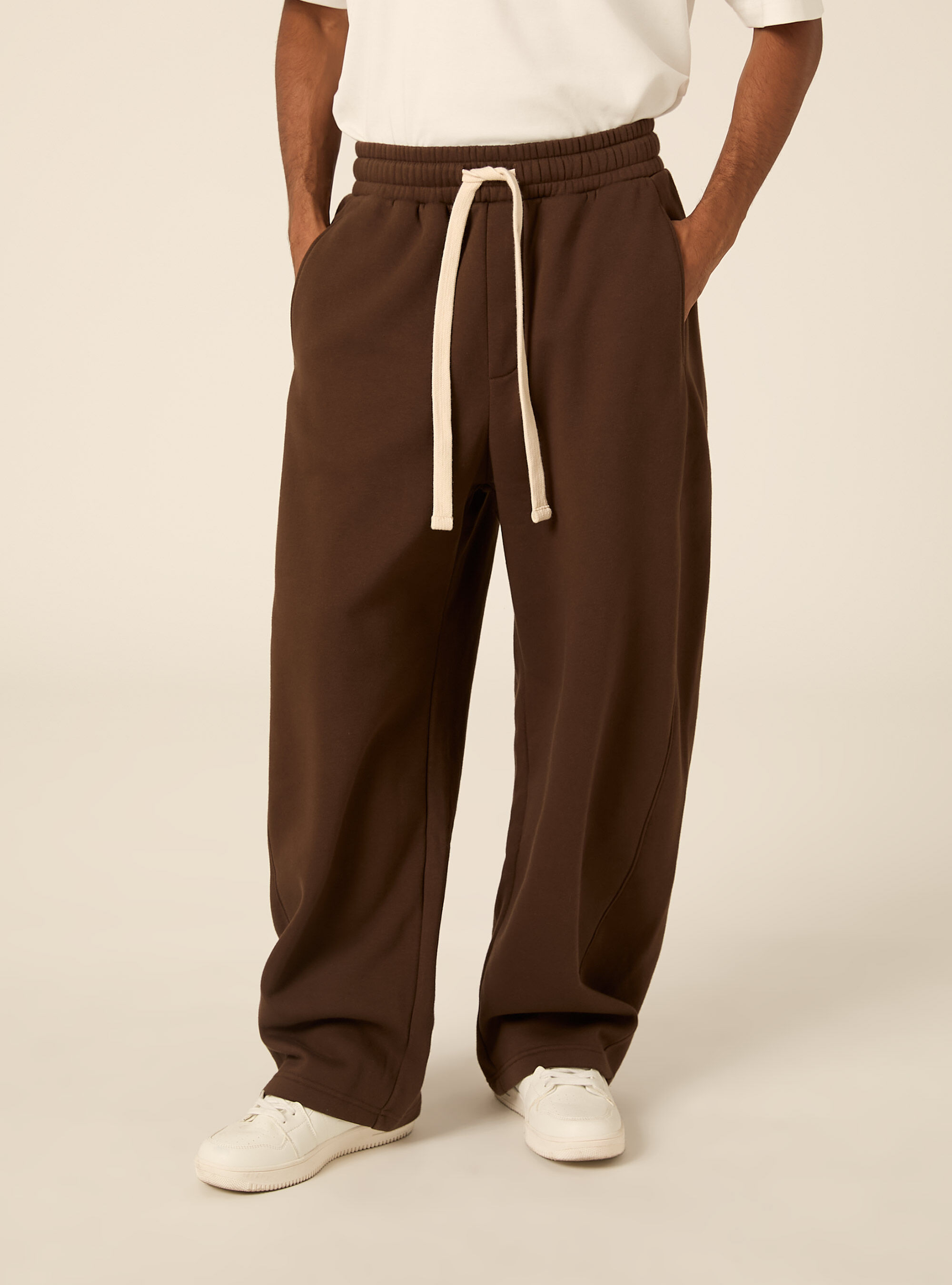 Barrel fit fleece trousers