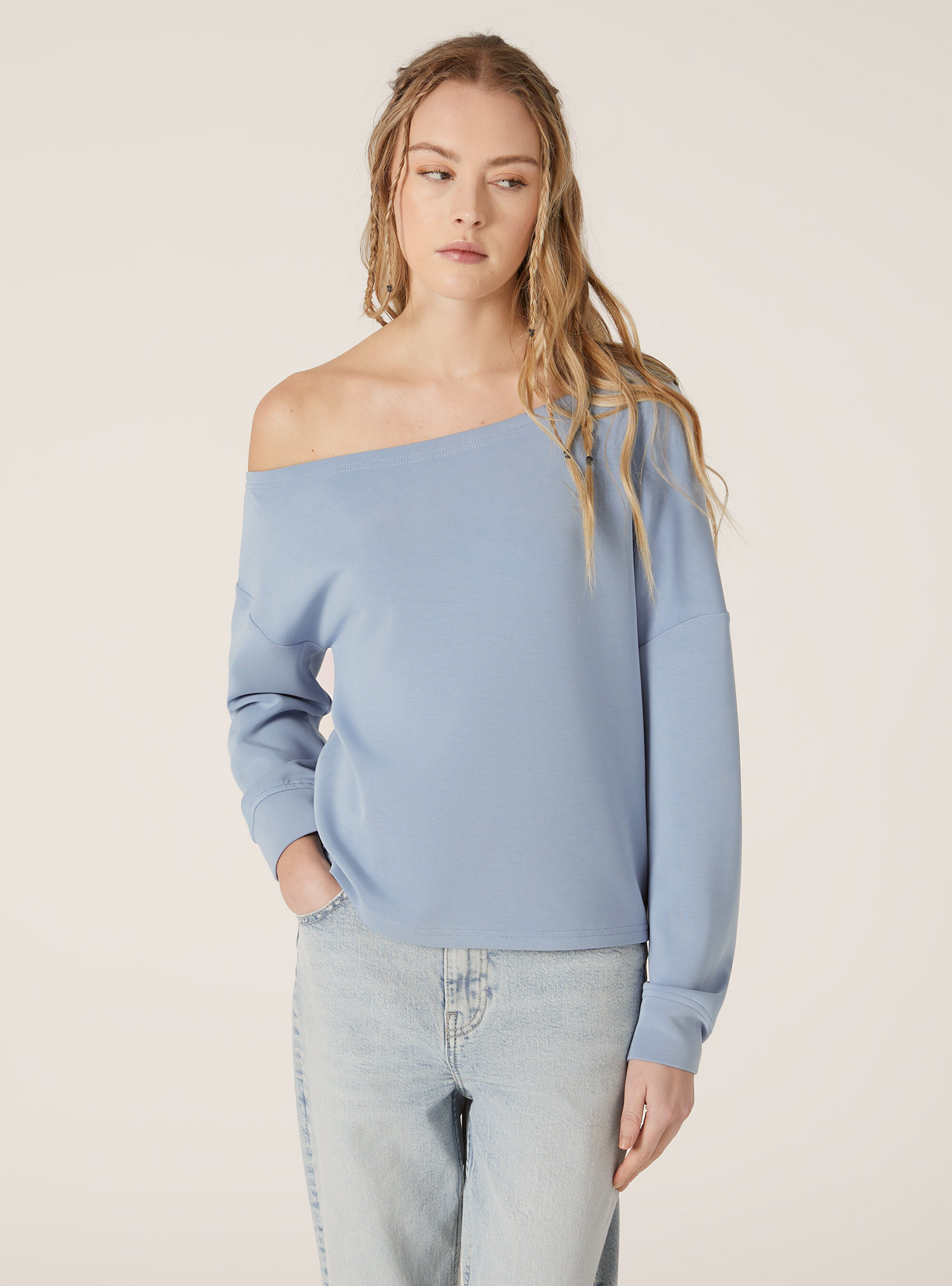 Sweat asym&eacute;trique doux au toucher