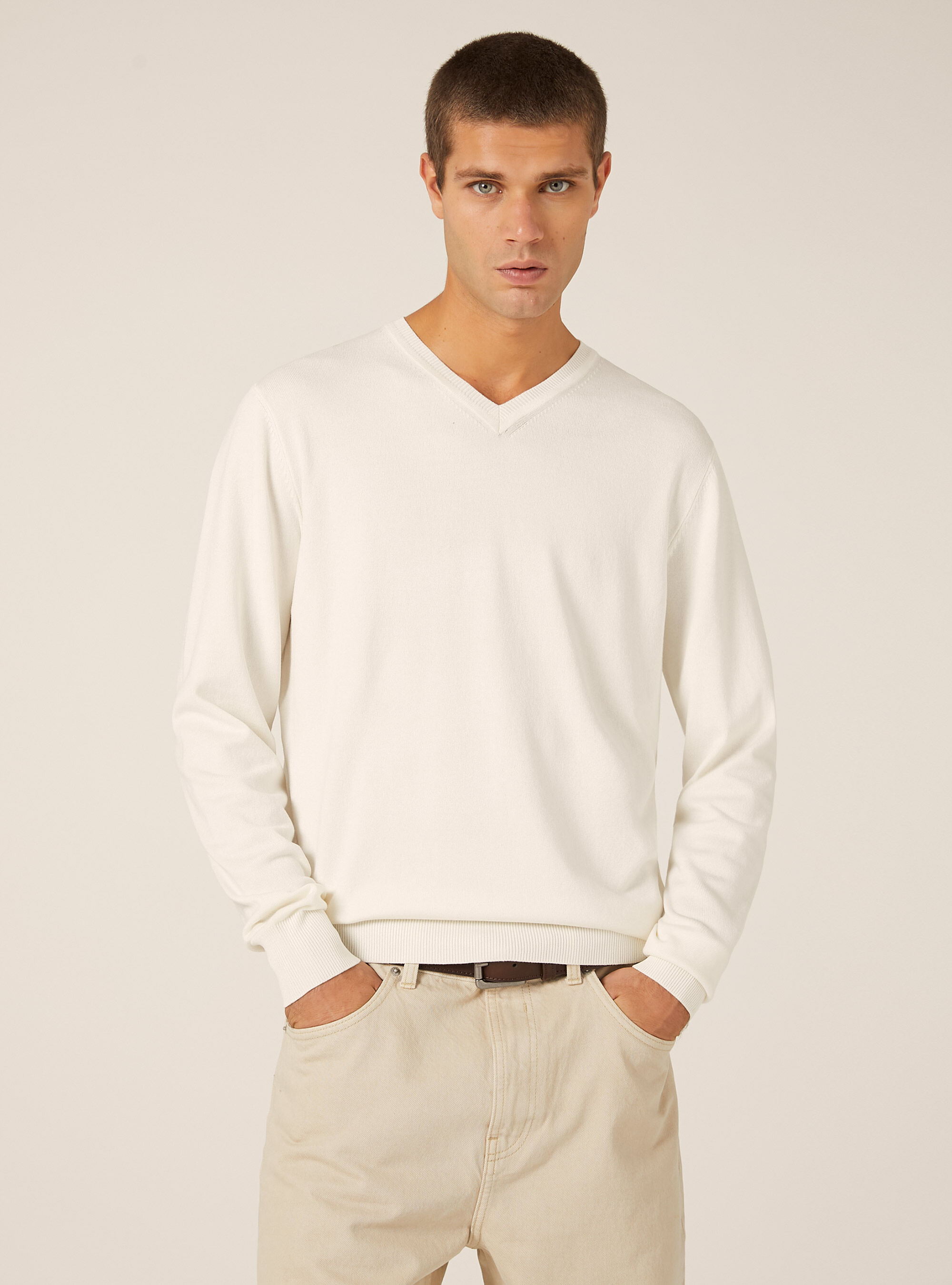 Pull &agrave; col en V en viscose Ecovero