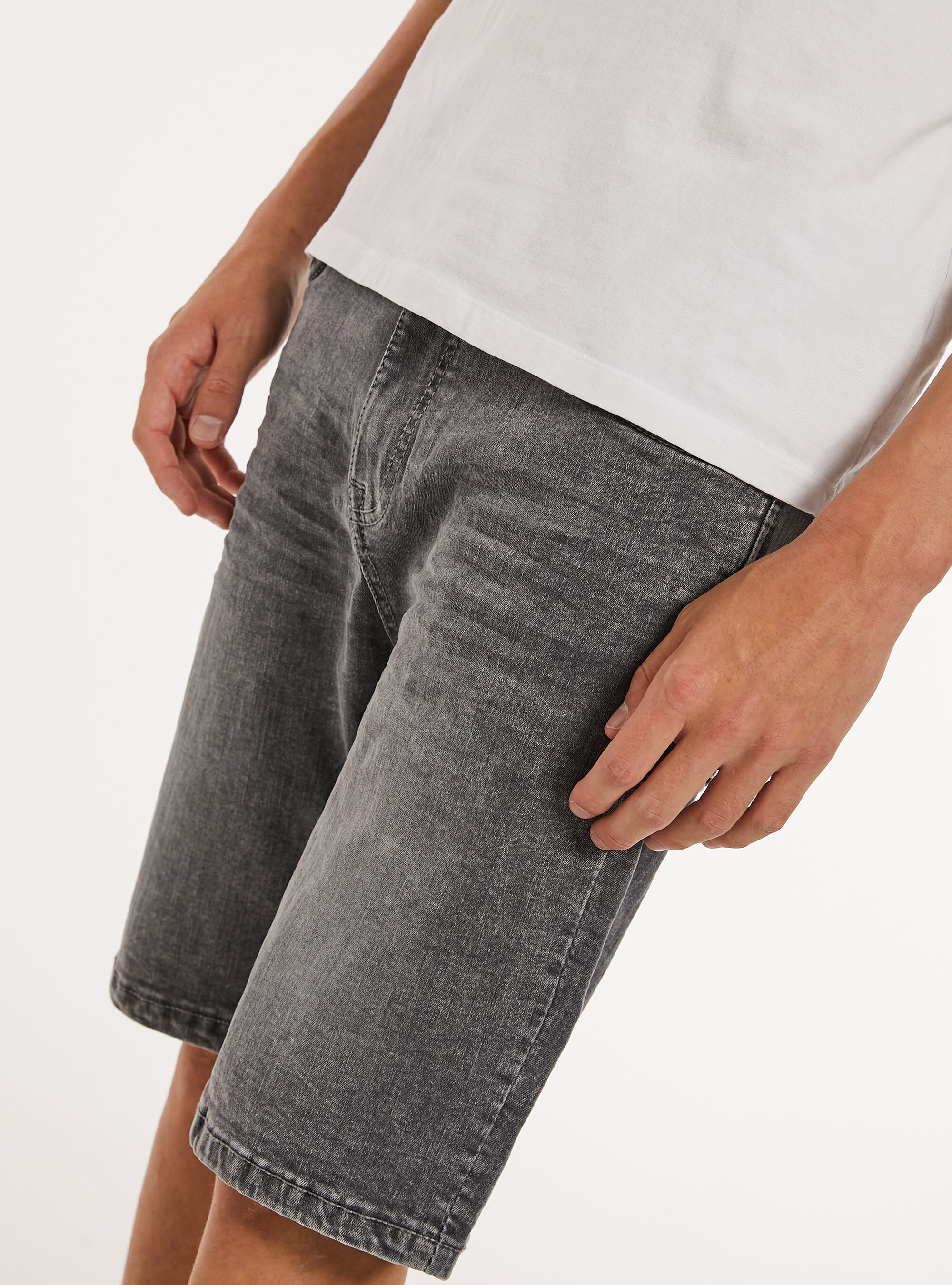 Bermuda carrot in denim stretch, D00G GREY