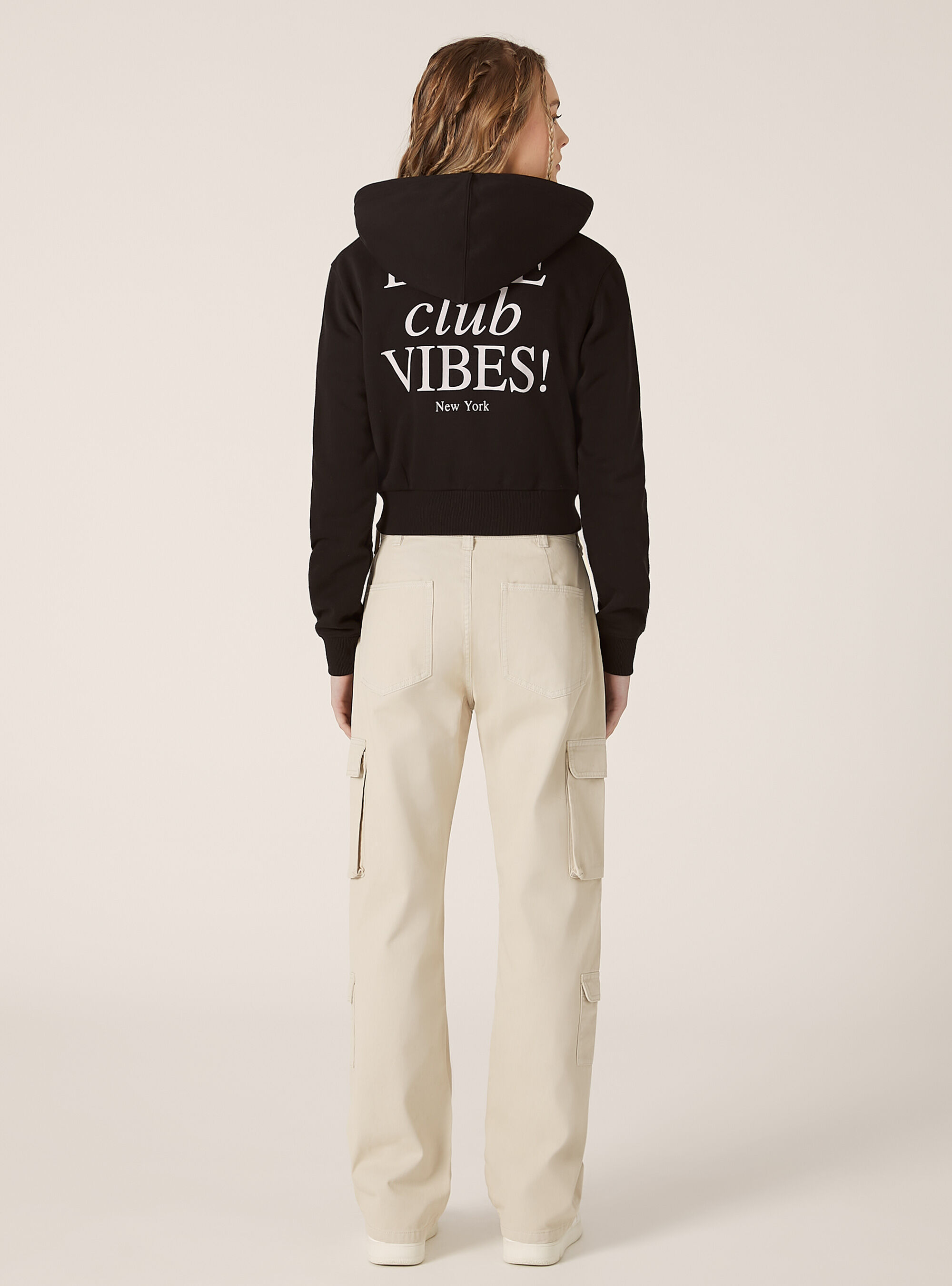 Sweatshirt court avec fermeture &eacute;clair et imprim&eacute;, BK1 BLACK