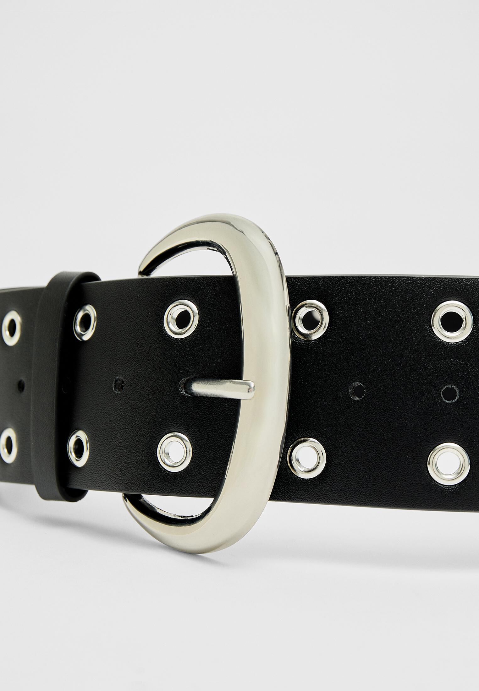 Ceinture &agrave; oeillets