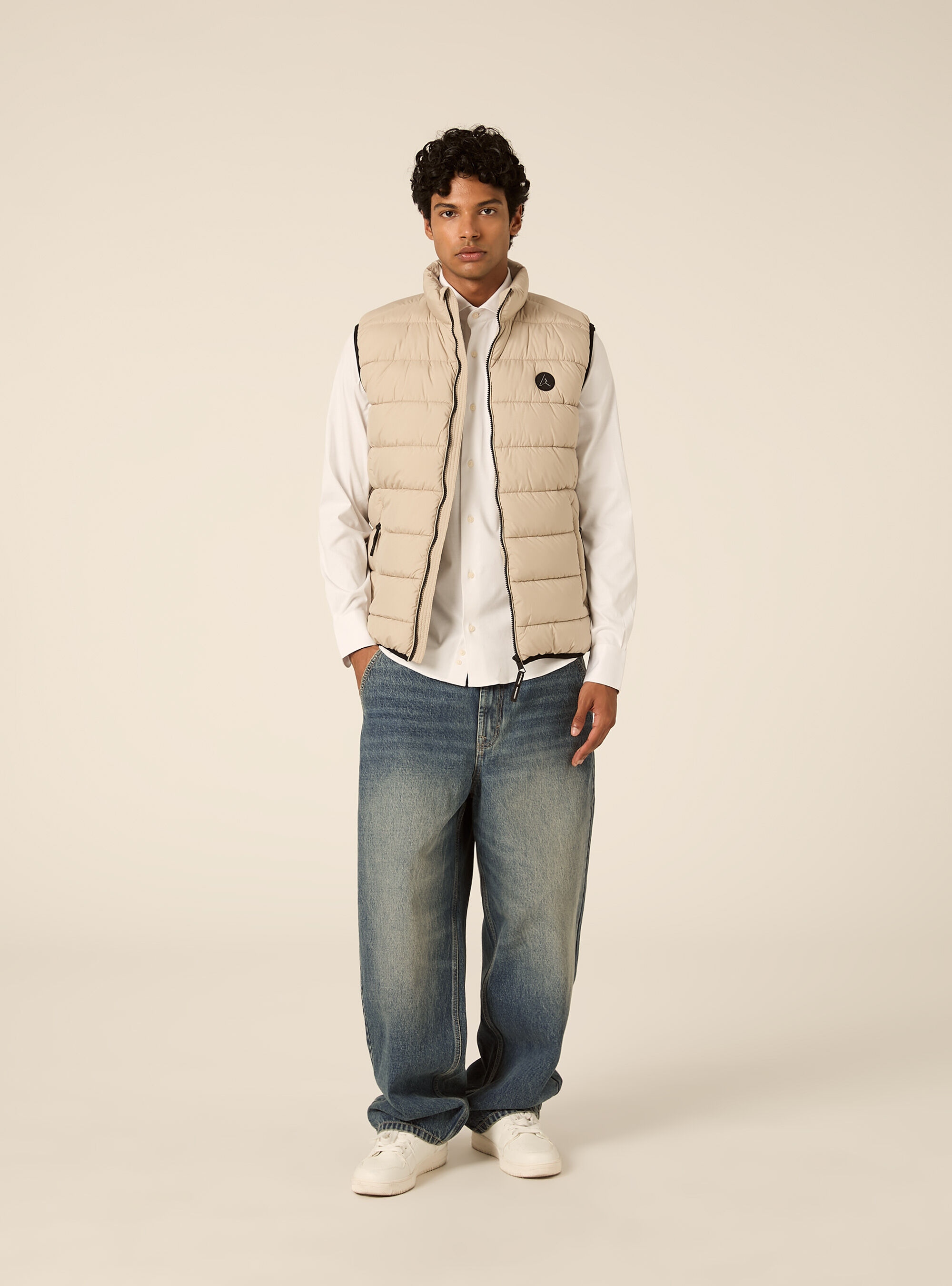 Basic solid padded gilet with patch