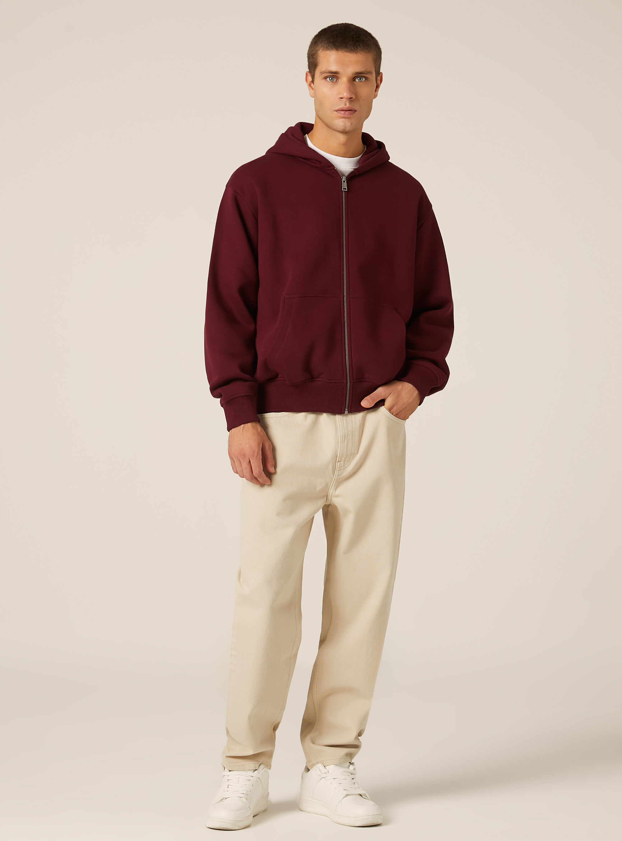 Sweat-shirt zipp&eacute; &agrave; capuche coupe boxy