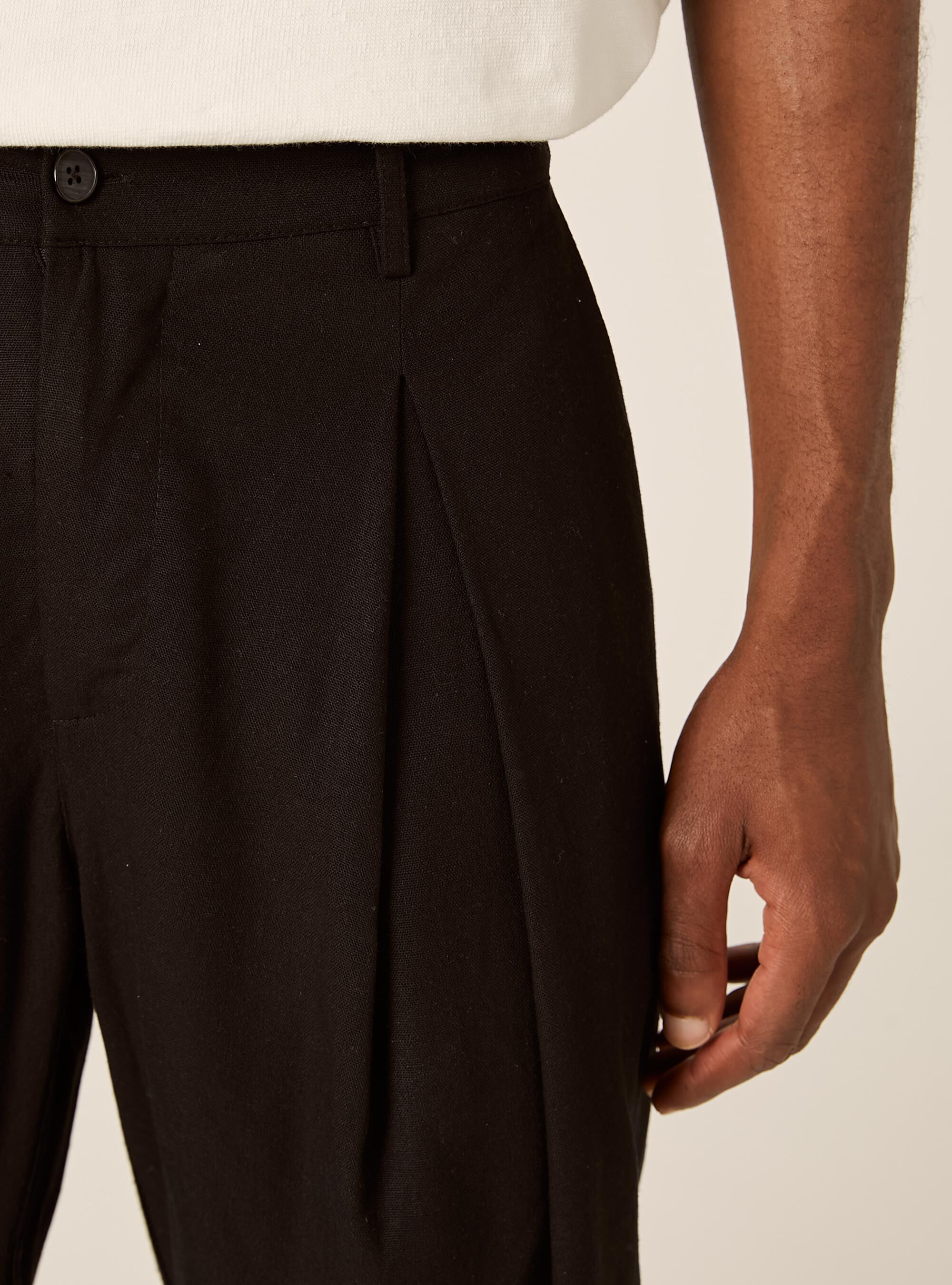 Linen Blend Pleated Trousers
