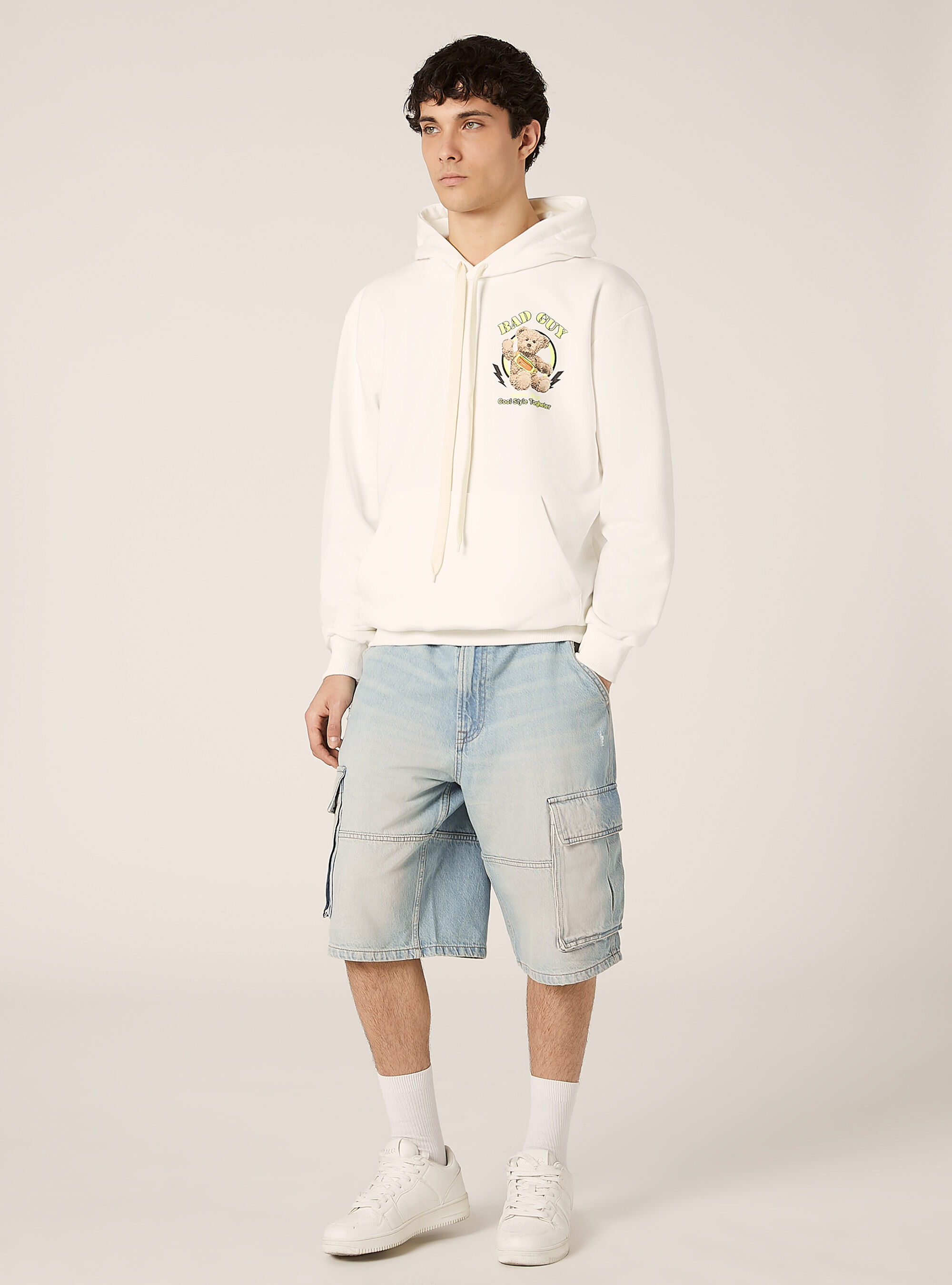 Sweat &agrave; capuche POP STATEMENT
