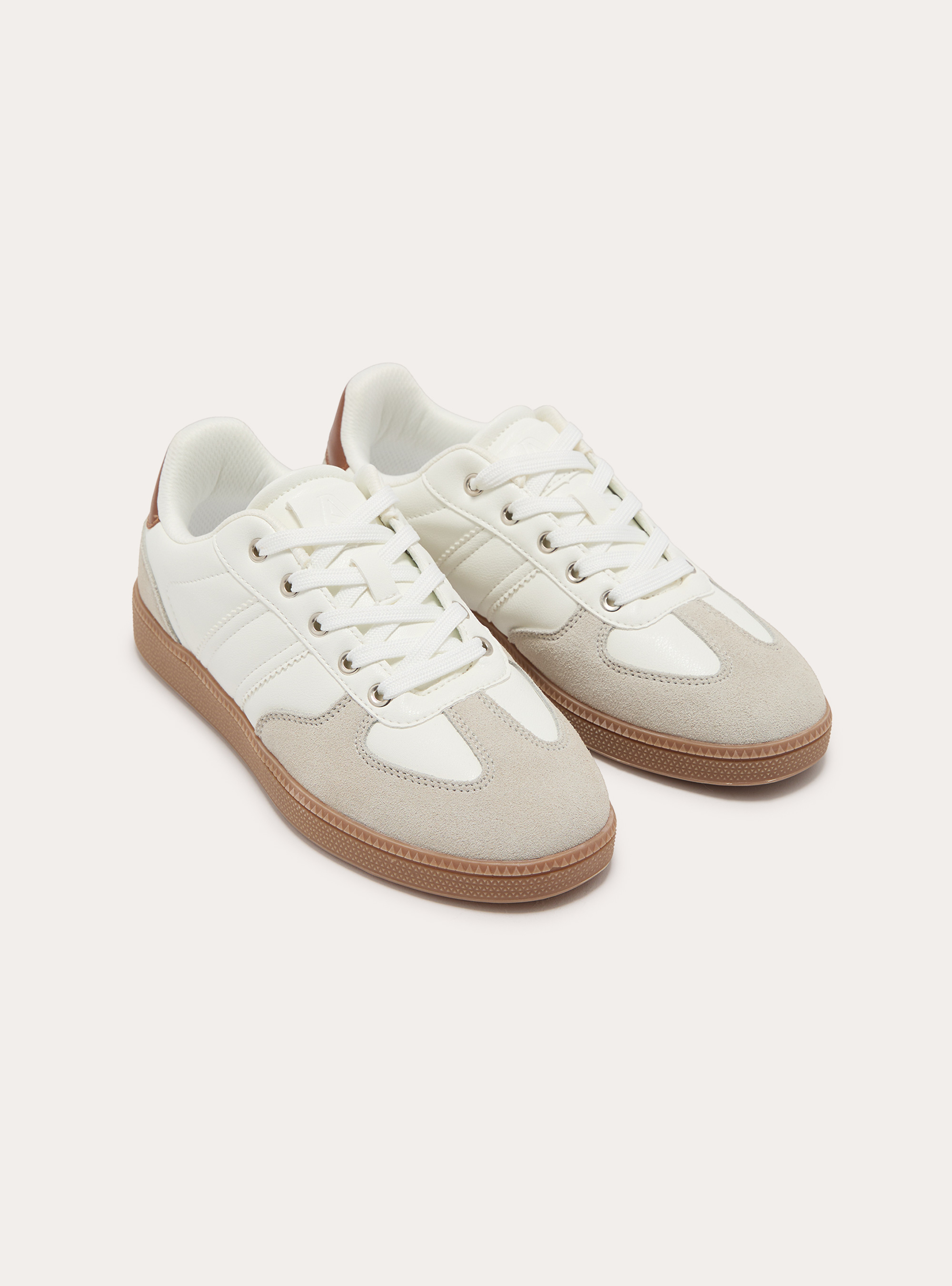 Baskets avec d&eacute;tails en daim, WH1 OFF WHITE
