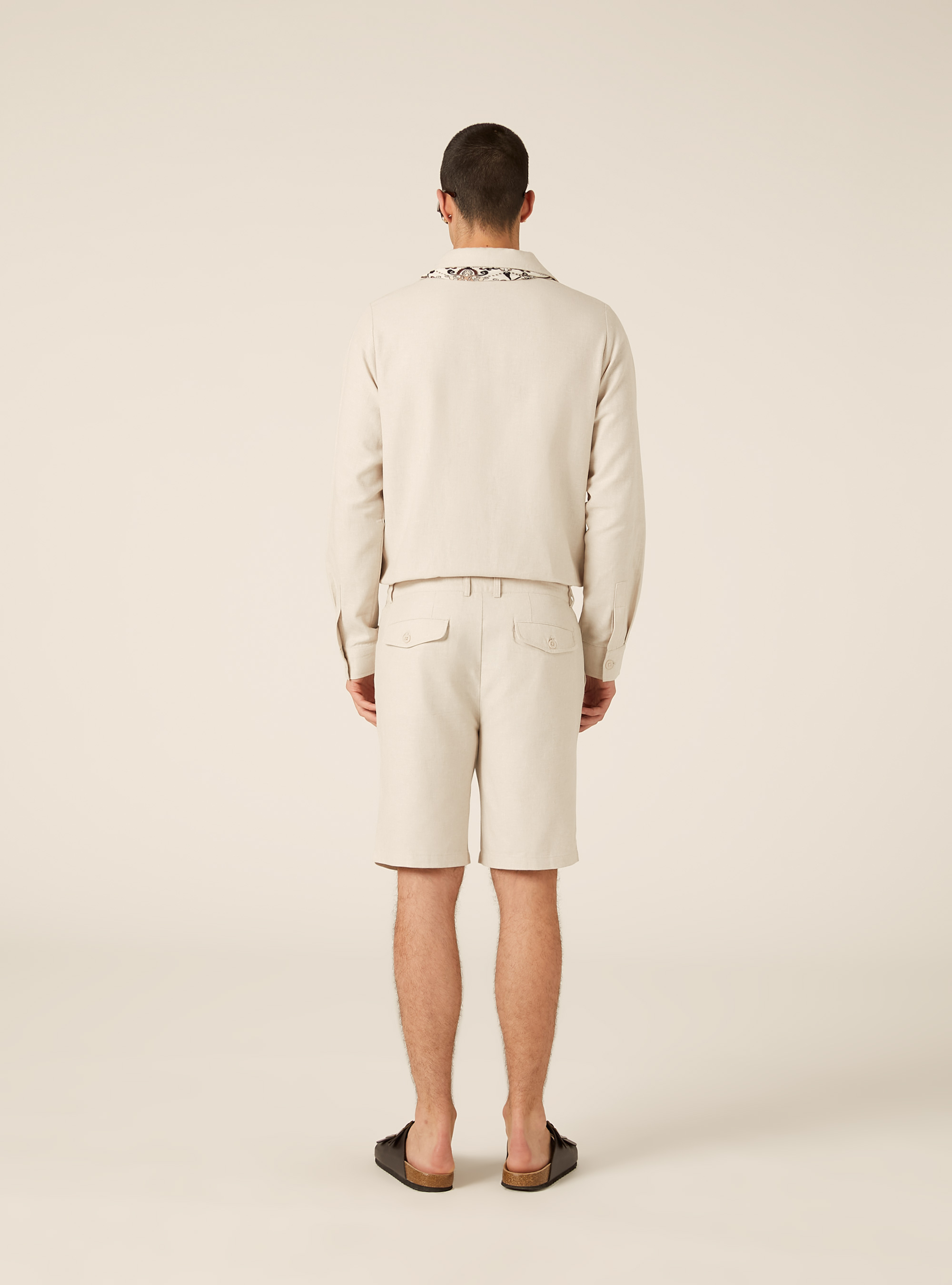 Bermuda de Mezcla de Lino, MBG2 BEIGE MEL MED