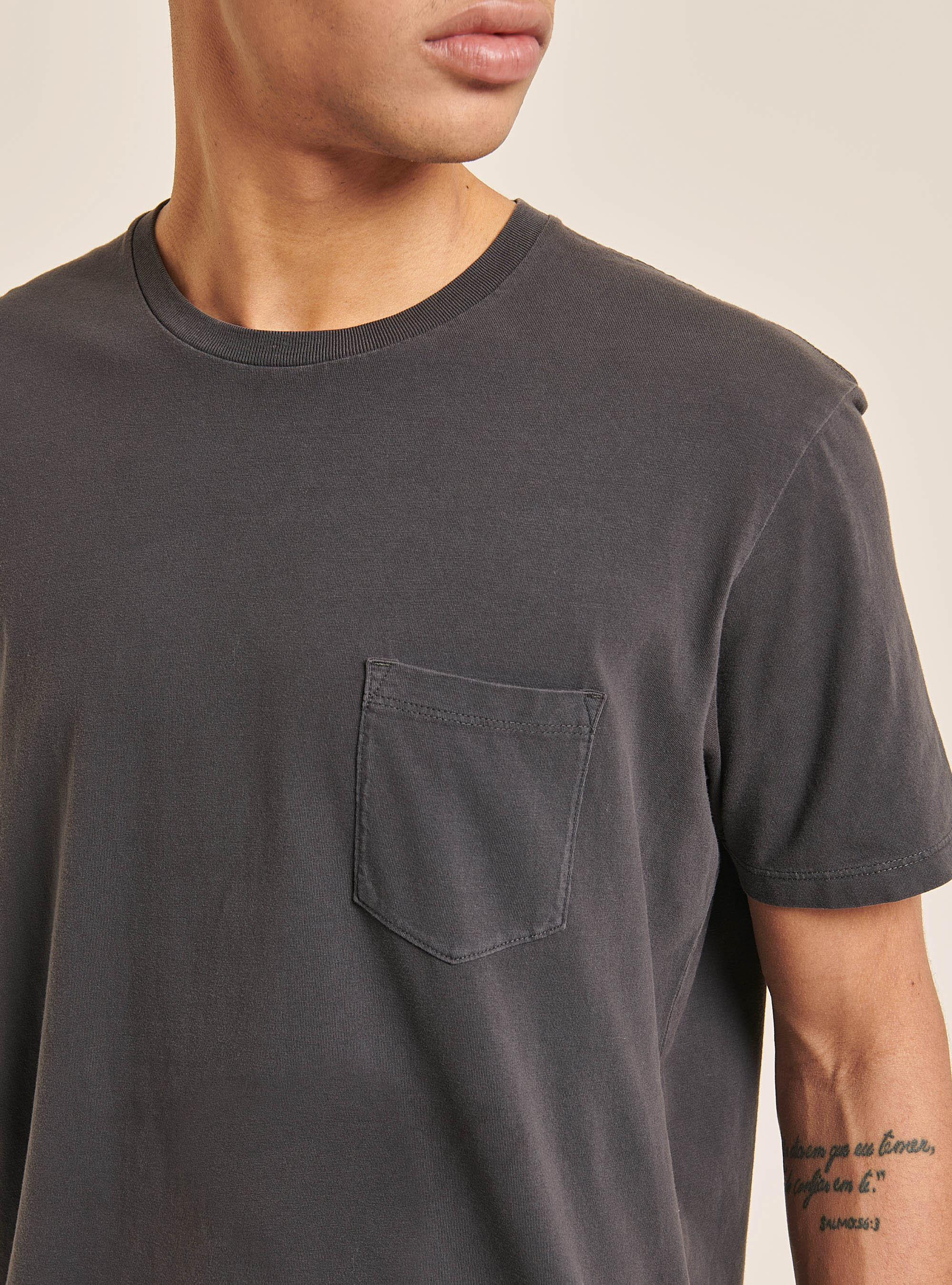 Crew-neck t-shirt with pocket, GY1 GREY DARK
