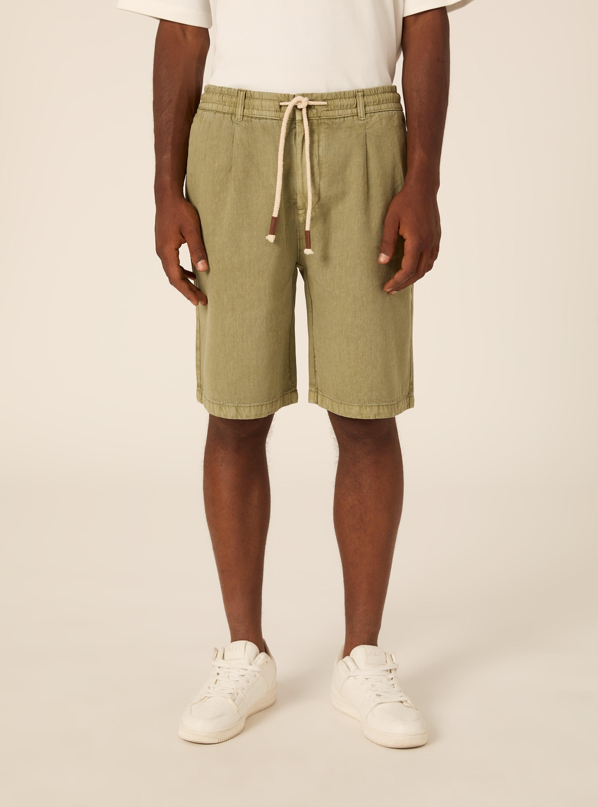 Pleated Baby Twill Drawstring Bermuda Shorts, KY2 KAKY MEDIUM
