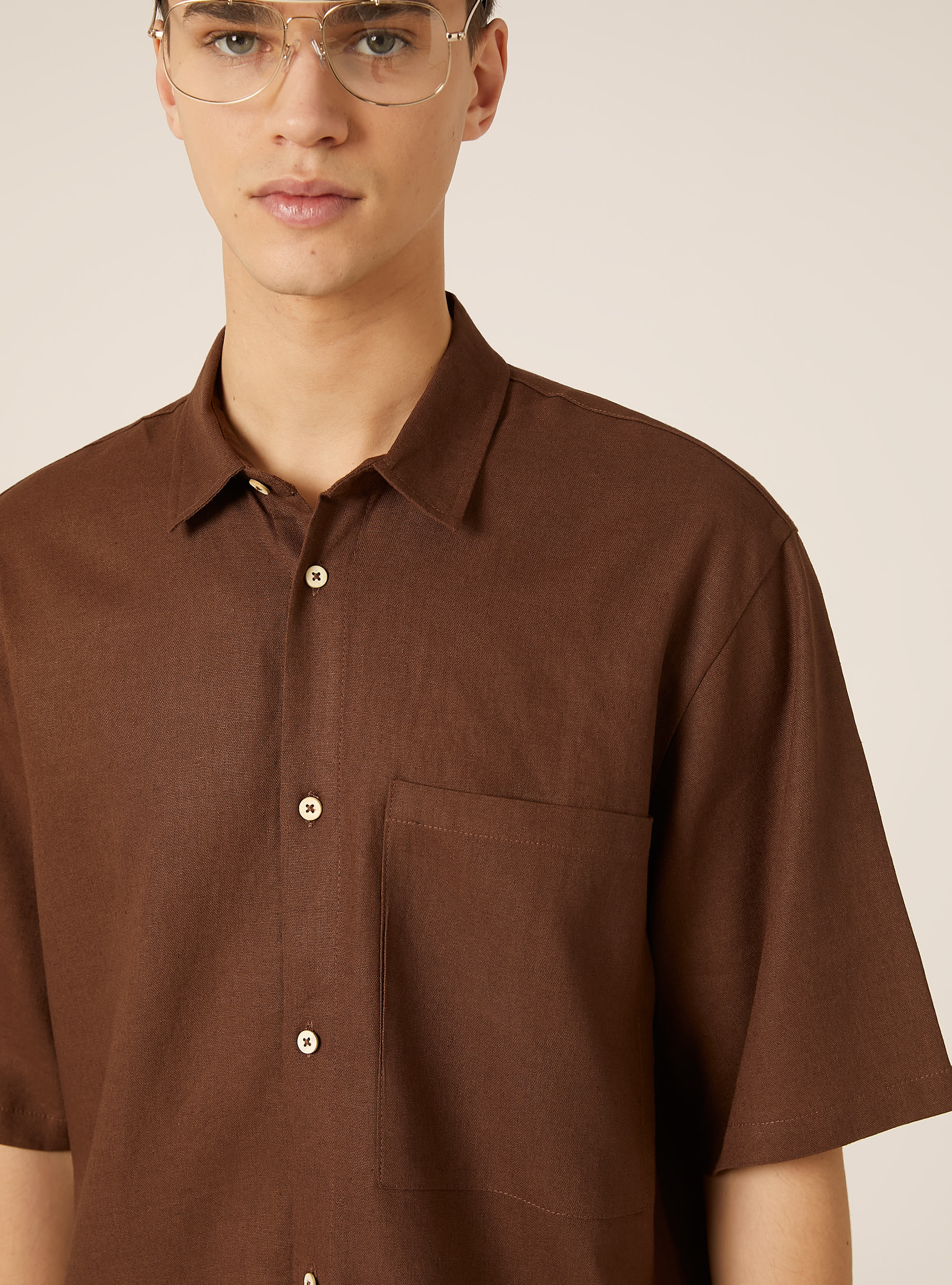 Camicia in misto lino con taschino, MARRONE SCURO