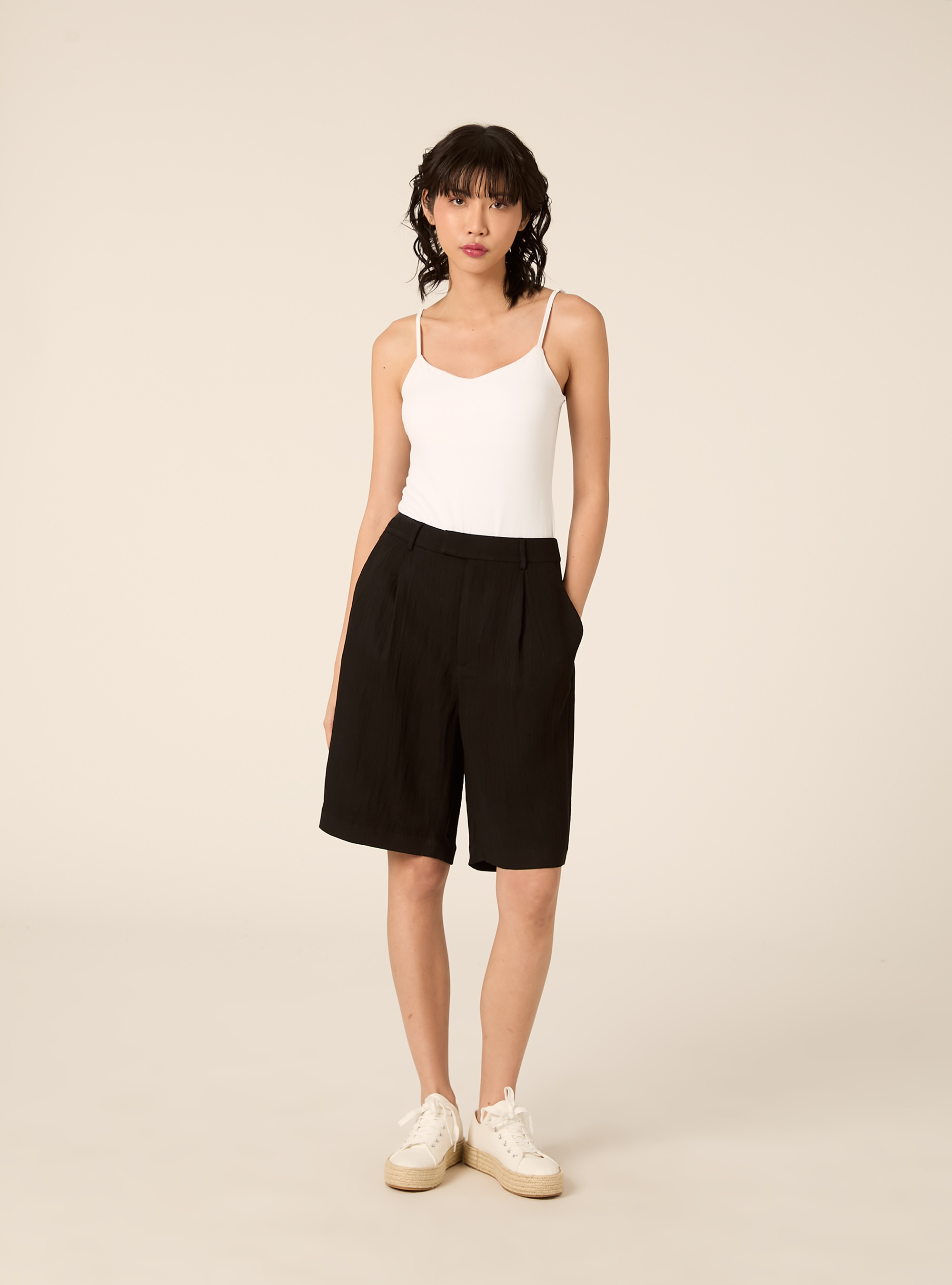 Bermuda ajust&eacute; en serg&eacute;, BK1 BLACK