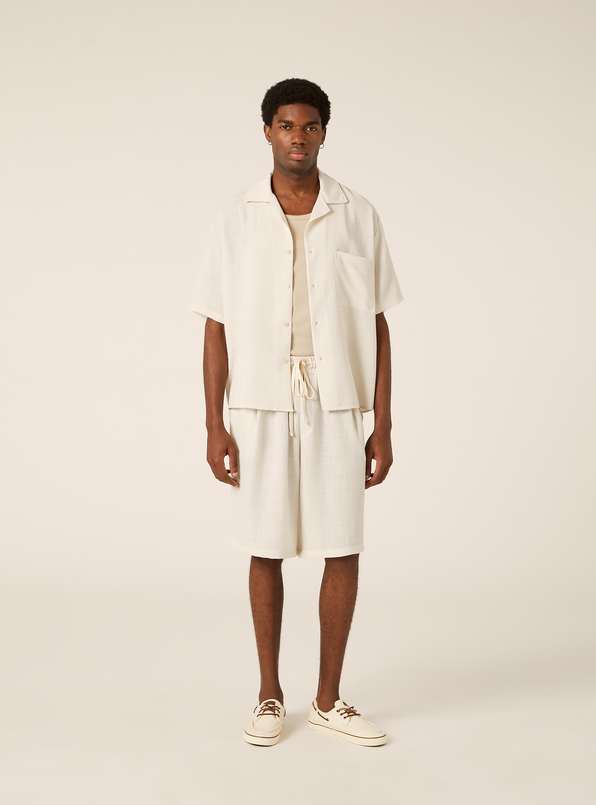 Slub Fabric Bermuda Shorts, WH1 OFF WHITE