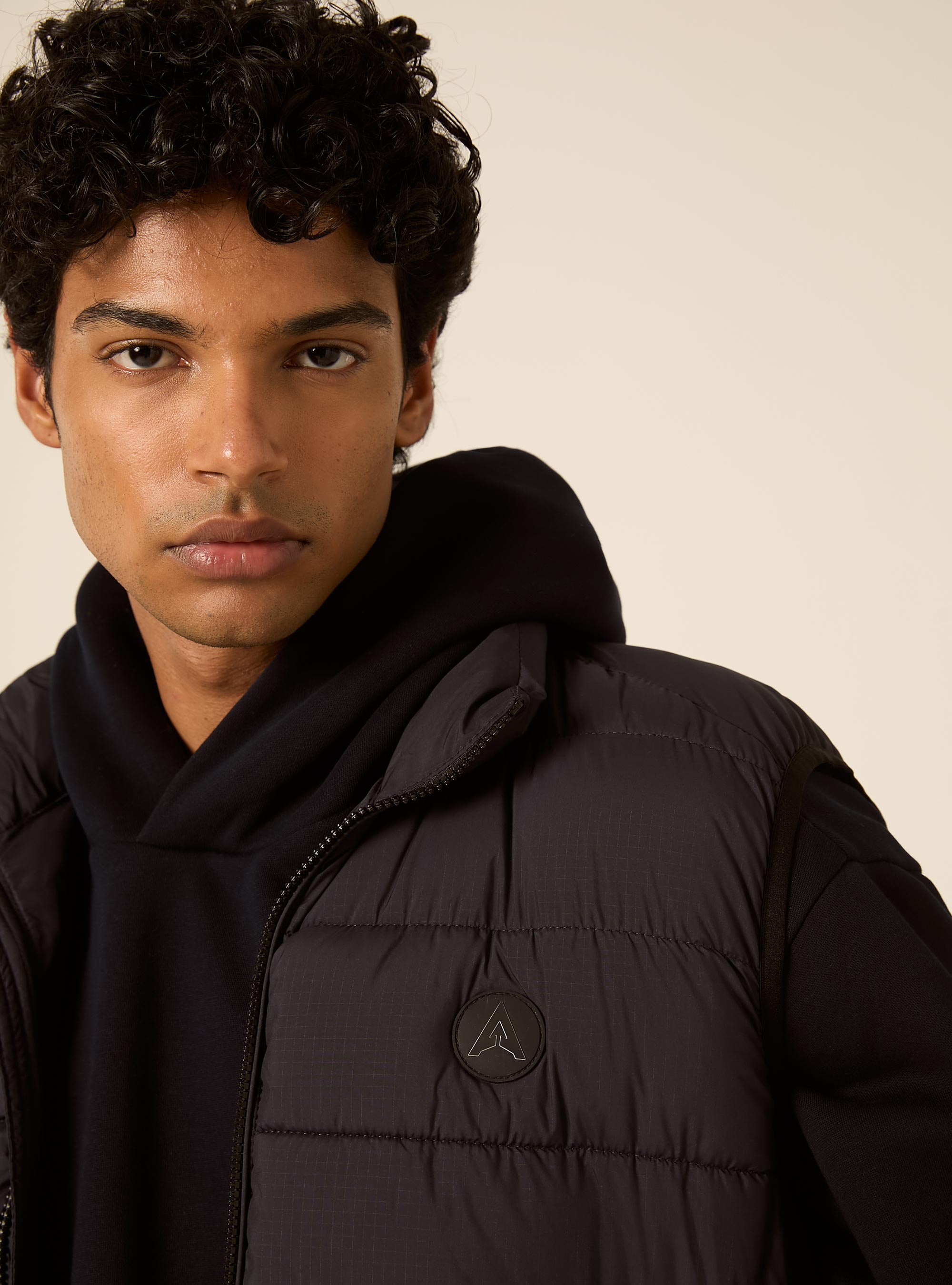 Basic solid padded gilet with patch, NA1 NAVY DARK