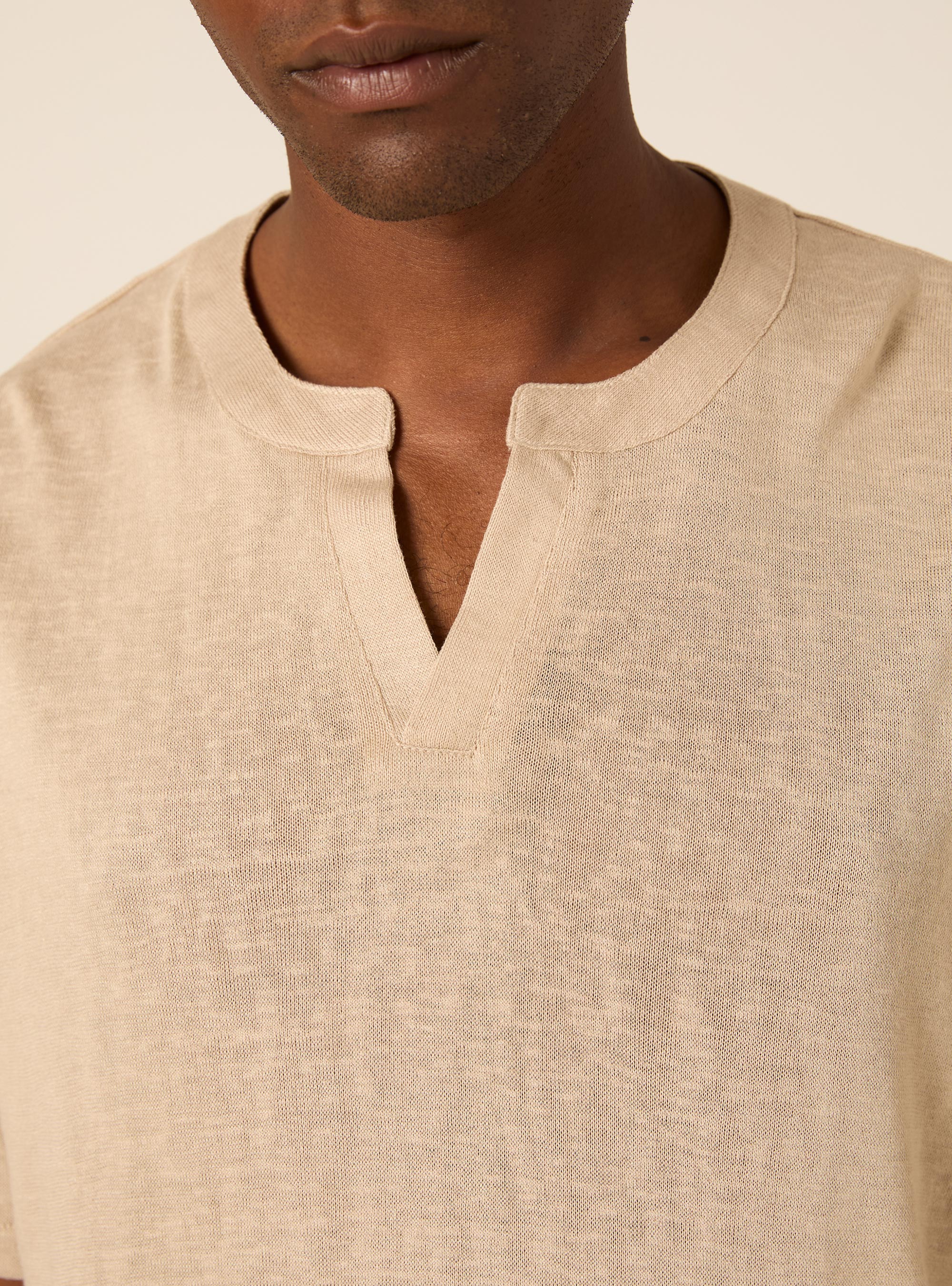 T-Shirt &agrave; Encolure Tunisienne Sans Boutons et Texture Relief, BG2 BEIGE MEDIUM