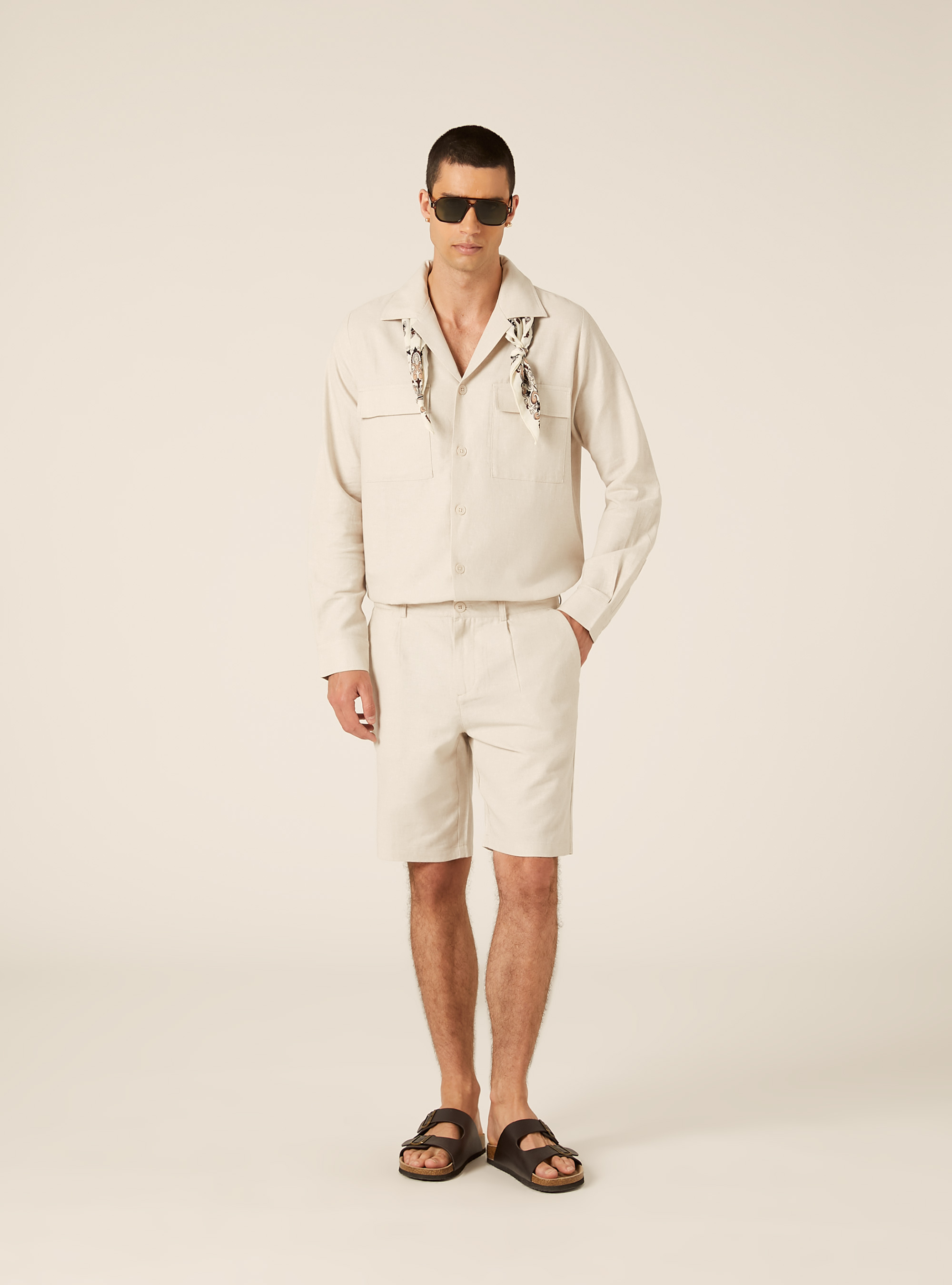 Bermuda de Mezcla de Lino, MBG2 BEIGE MEL MED