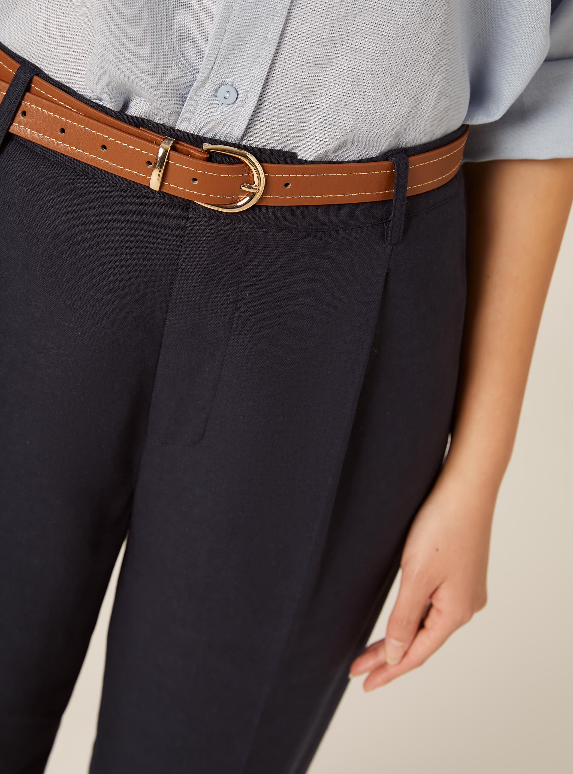 Pantalones Chino en mezcla de Lino con cintur&oacute;n, NA2 NAVY MEDIUM