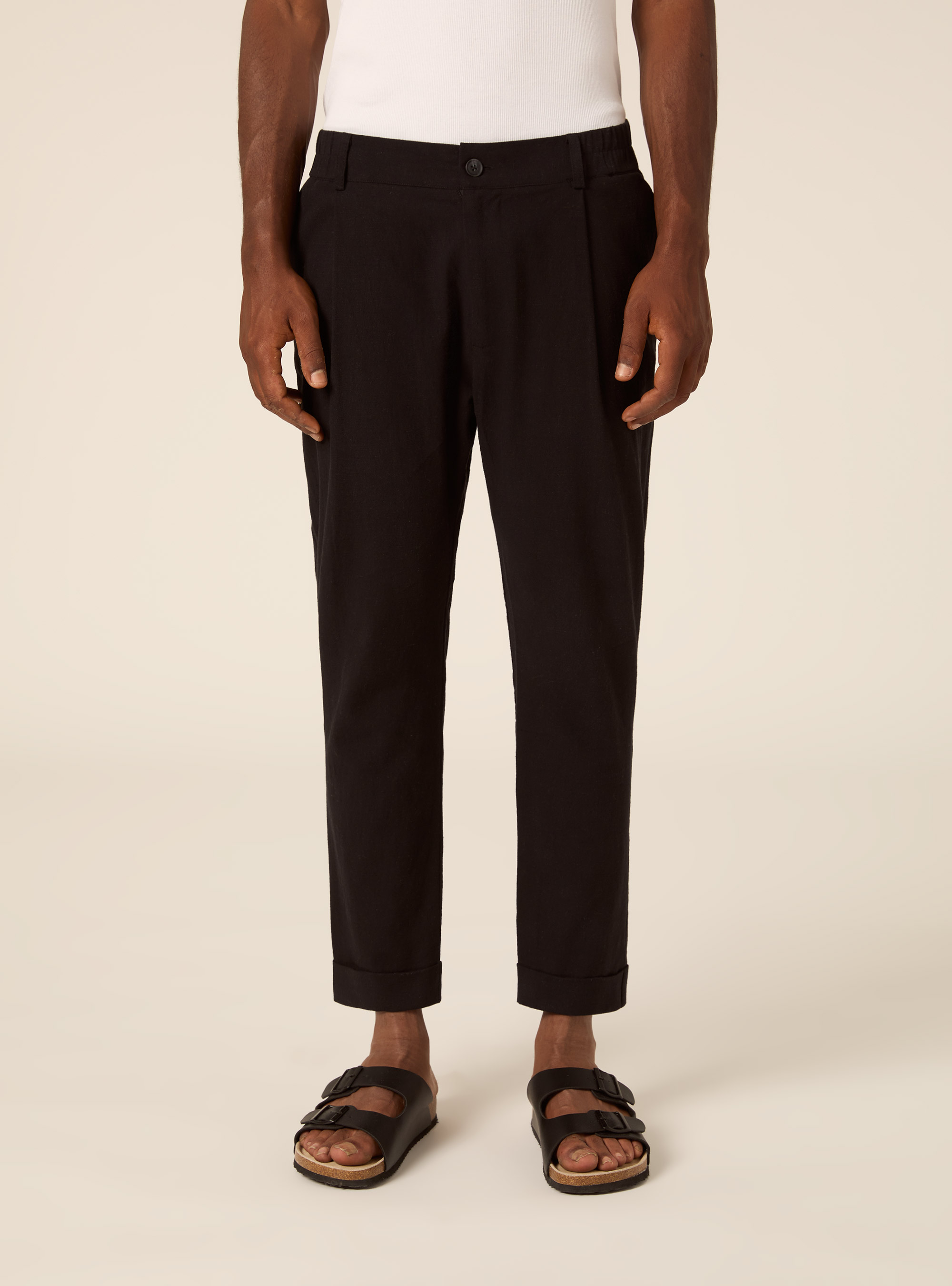 Slim Fit Cropped Pleated Trousers, BK1 BLACK
