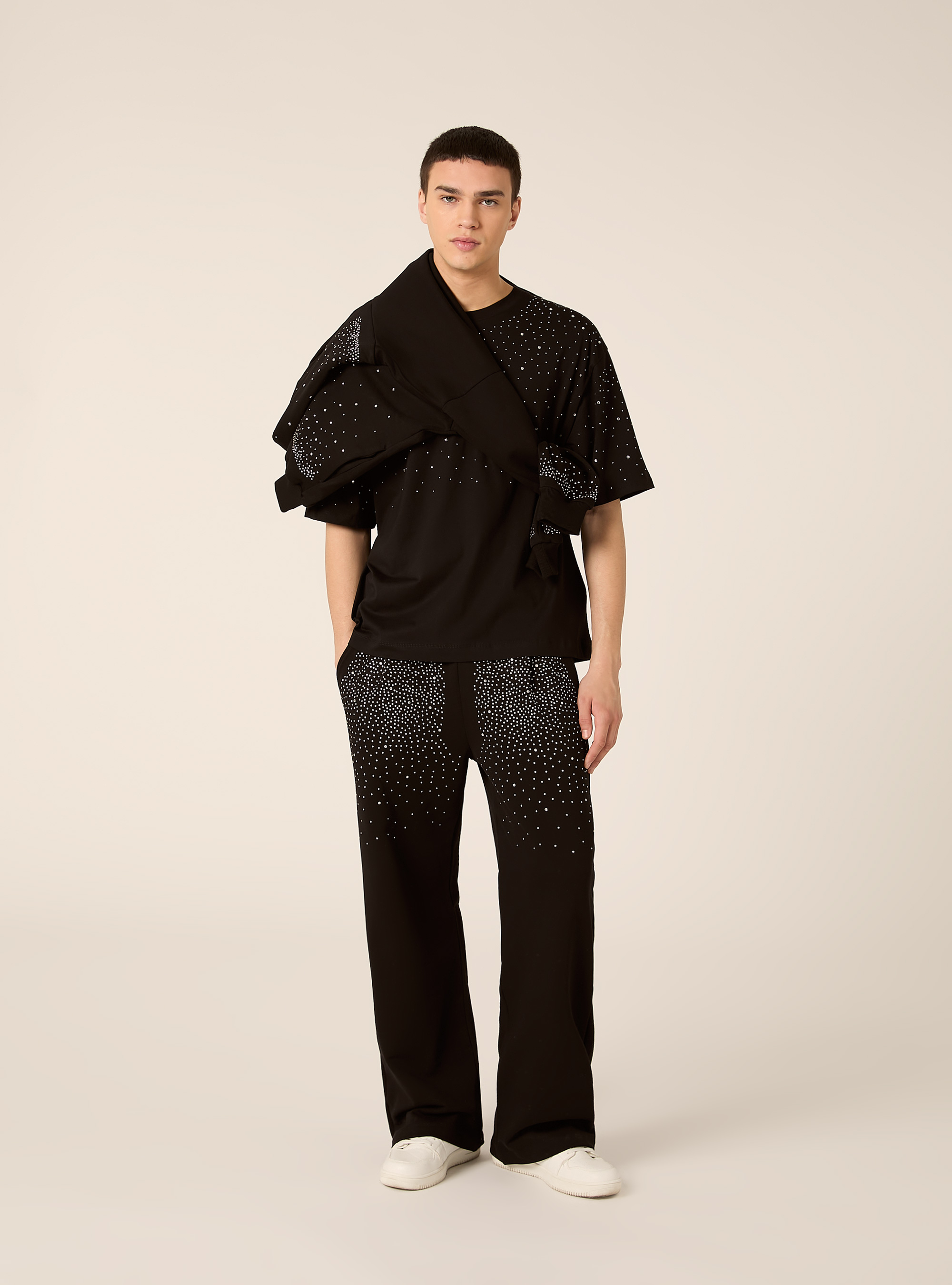Camiseta de corte recto con pedrer&iacute;a, BK1 BLACK