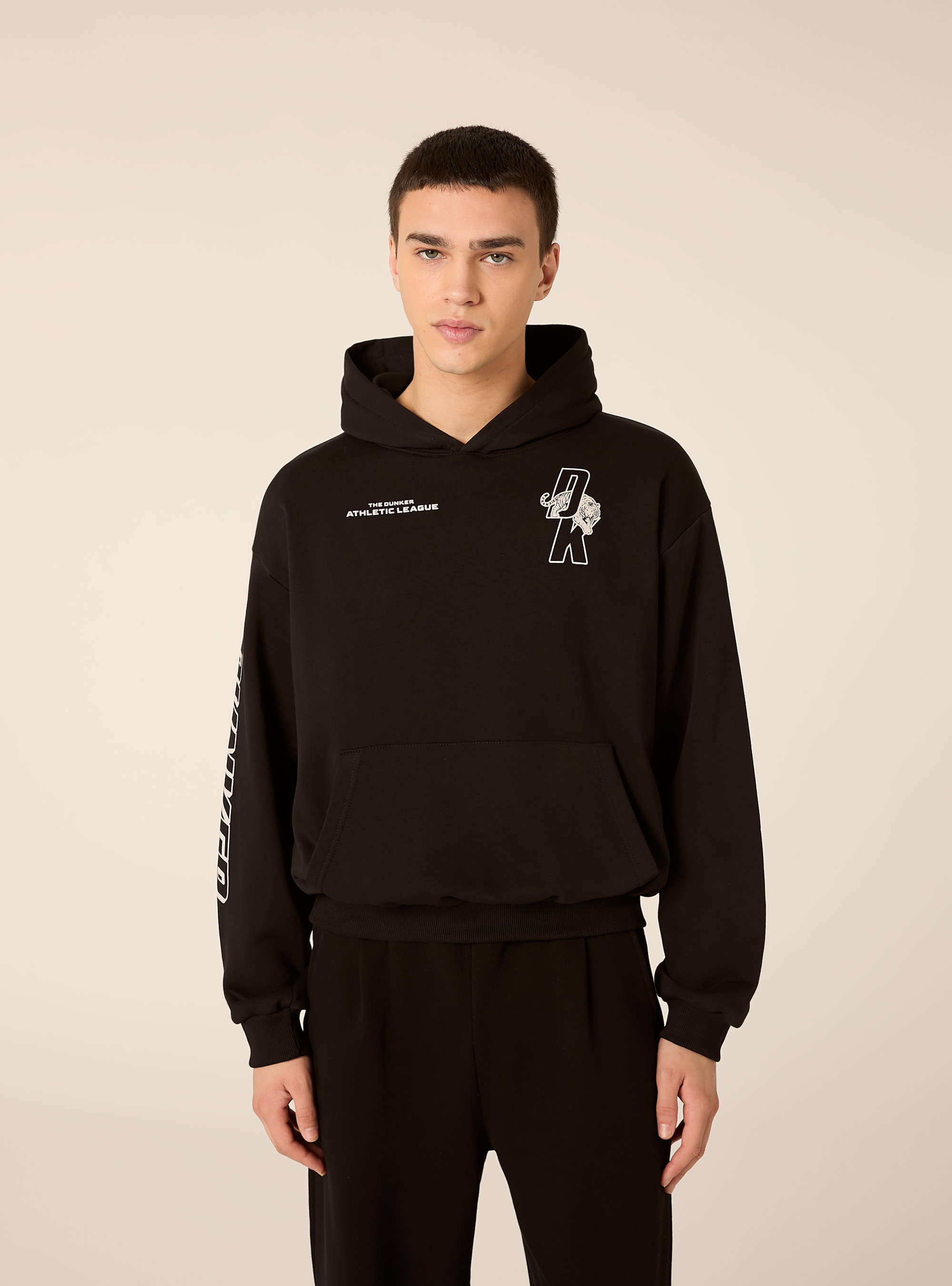 Sudadera de corte holgado con estampado de baloncesto, BK1 BLACK