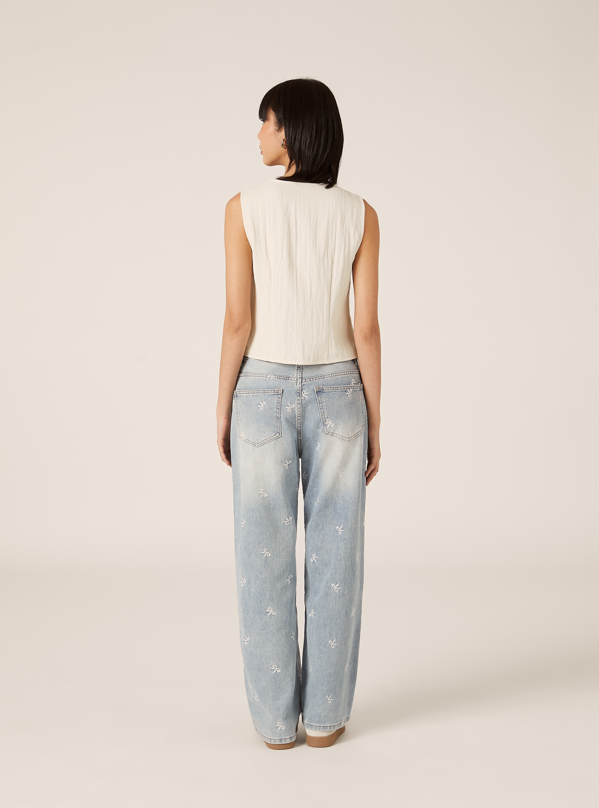 Tailored textured waistcoat, CR3 CREAM LIGHT