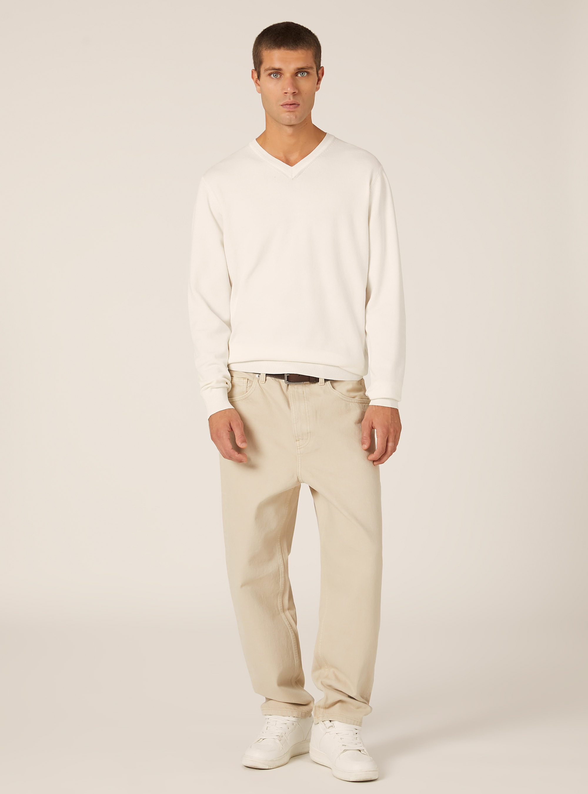 Pull &agrave; col en V en viscose Ecovero, WH2 WHITE