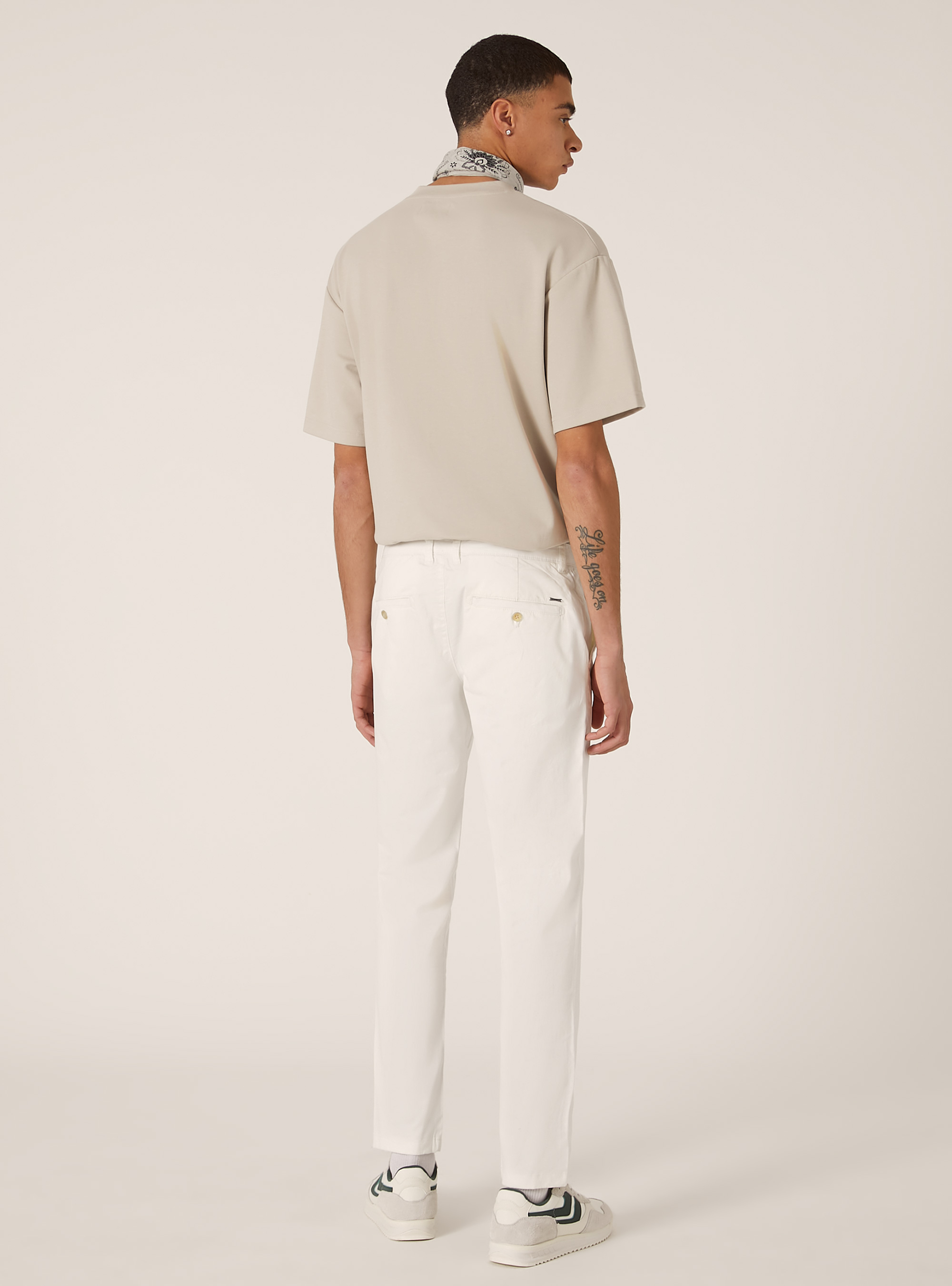 Pantalon chino stretch en serg&eacute; coupe skinny, WH1 OFF WHITE