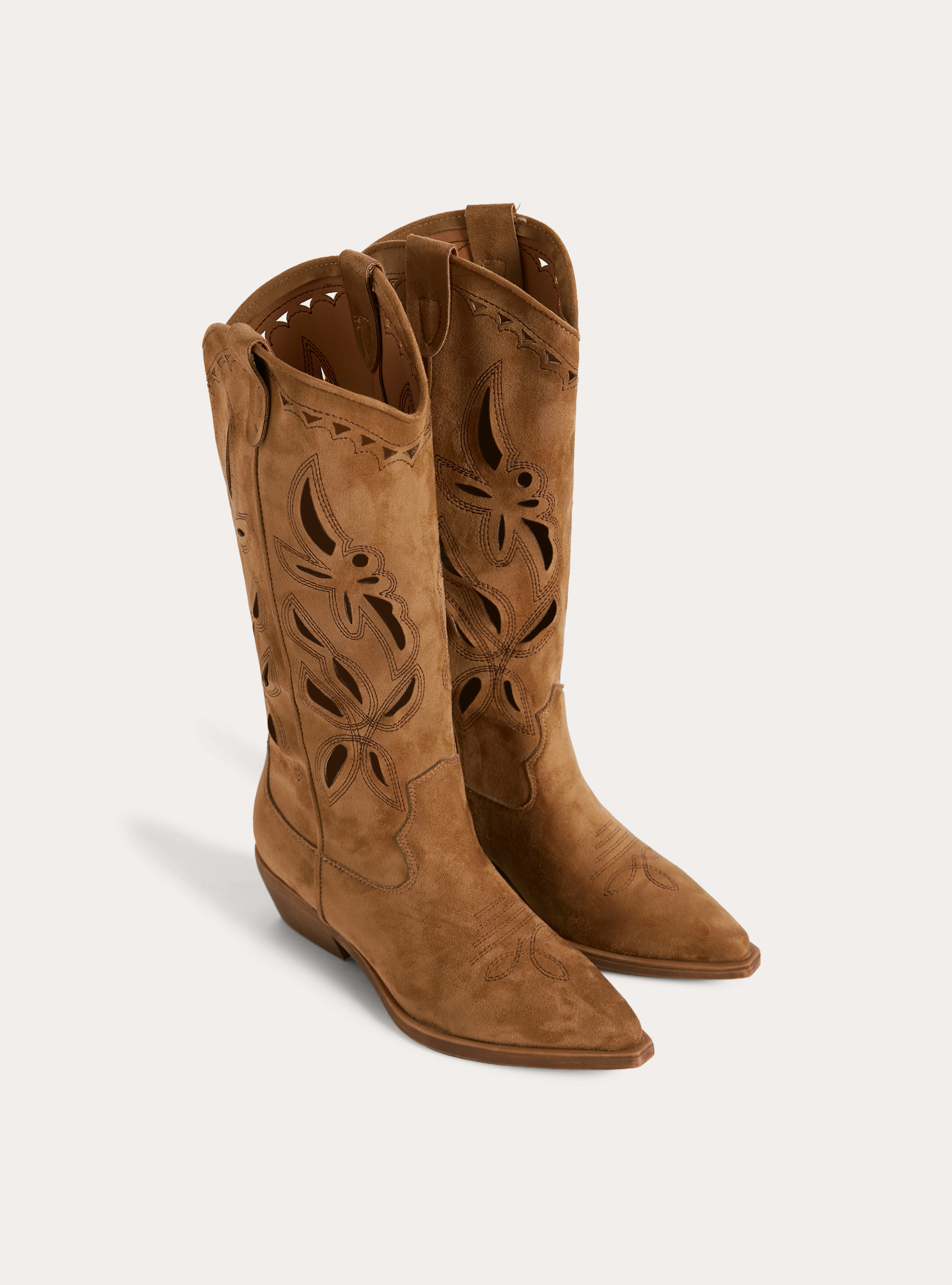 Botas camperas con efecto ante perforado, BG2 BEIGE MEDIUM