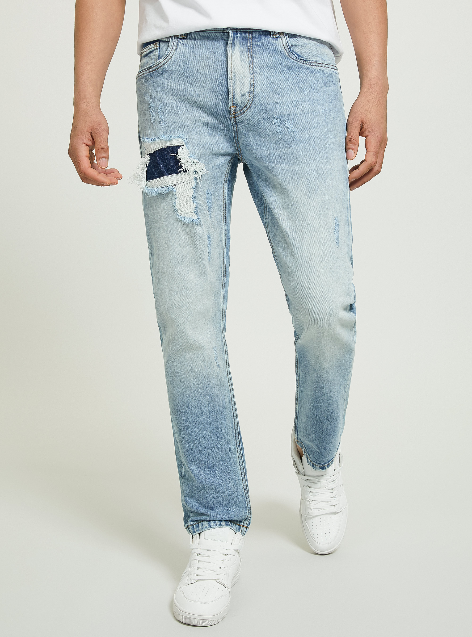 Jean slim en denim stretch avec d&eacute;chirures, D005 LIGHT BLUE