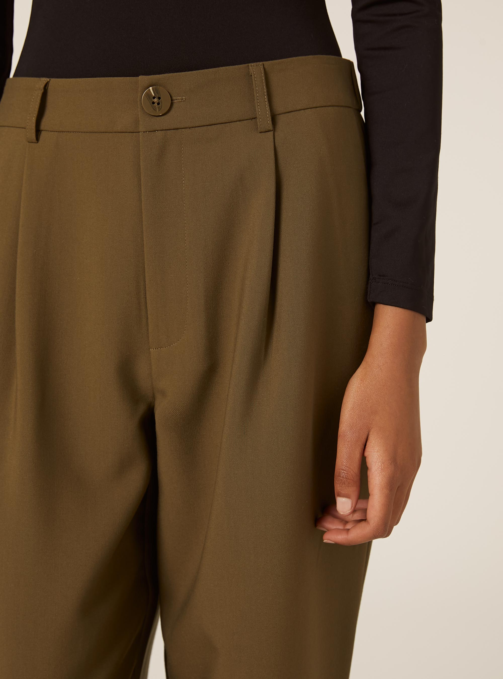 Pantalon ajust&eacute; avec pinces, KY2 KAKY MEDIUM