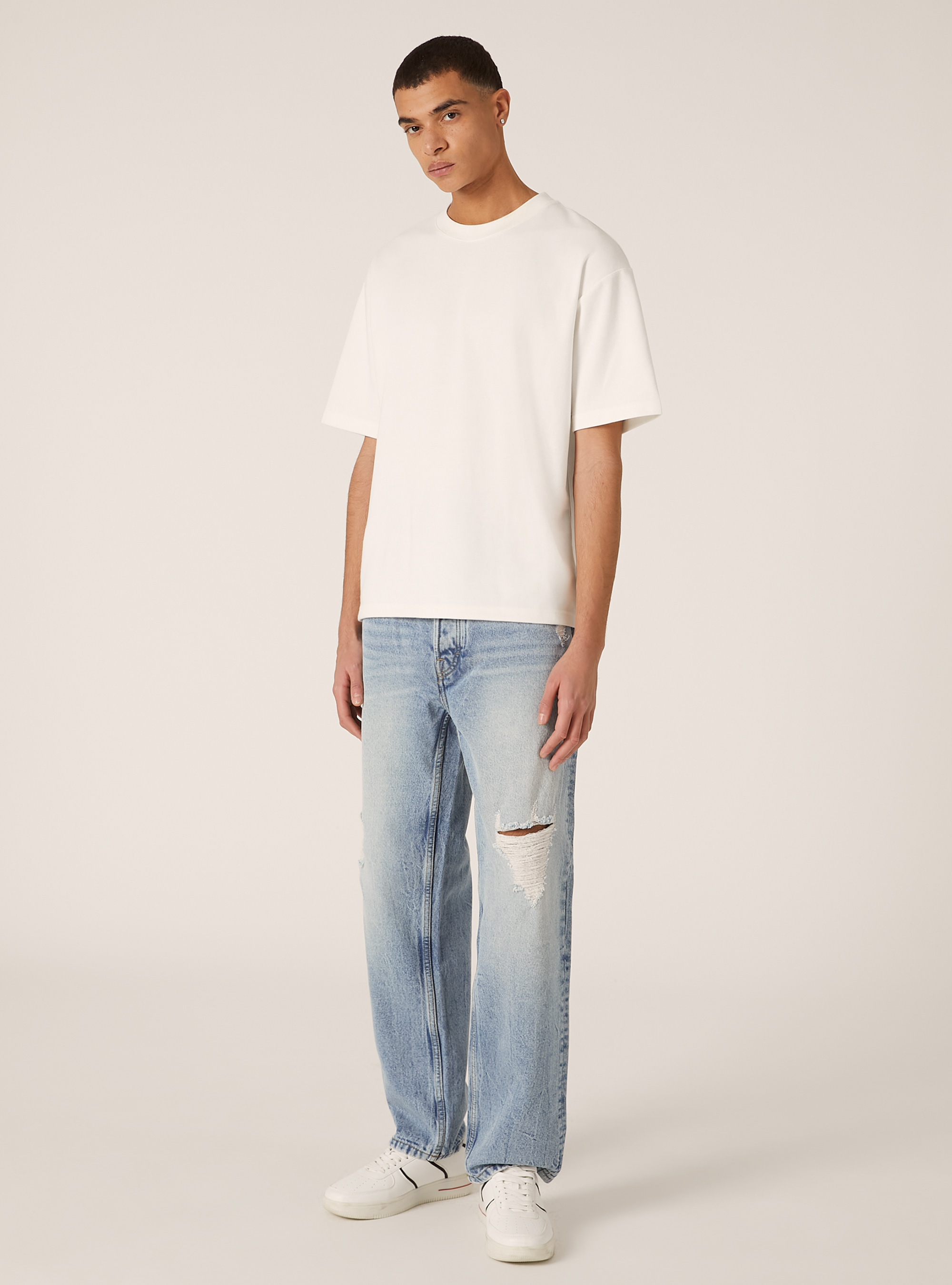 Jeans &agrave; coupe droite, D004 MEDIUM LIGHT BLUE