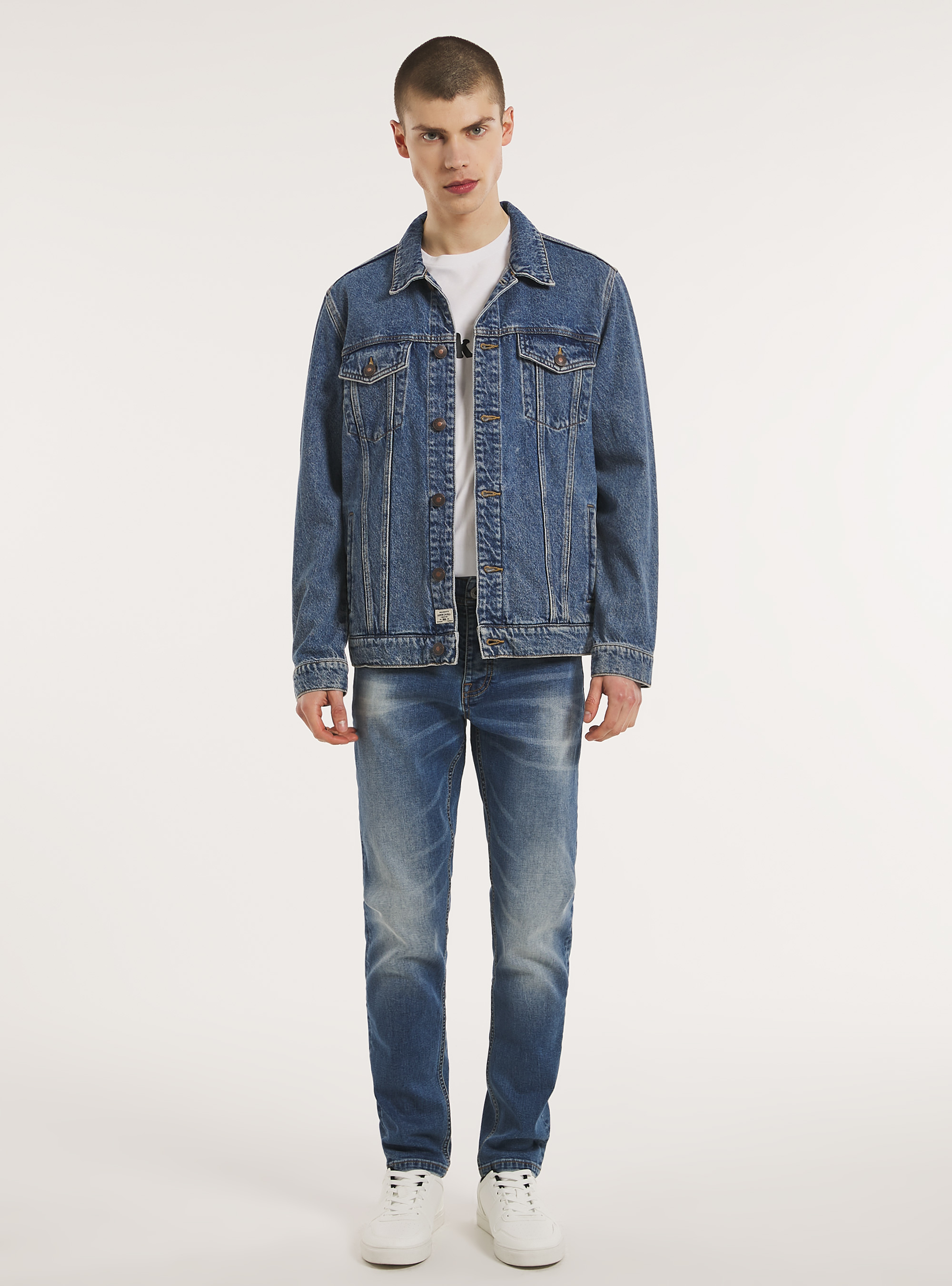 Veste en denim &agrave; coupe r&eacute;guli&egrave;re, D003 MEDIUM BLUE