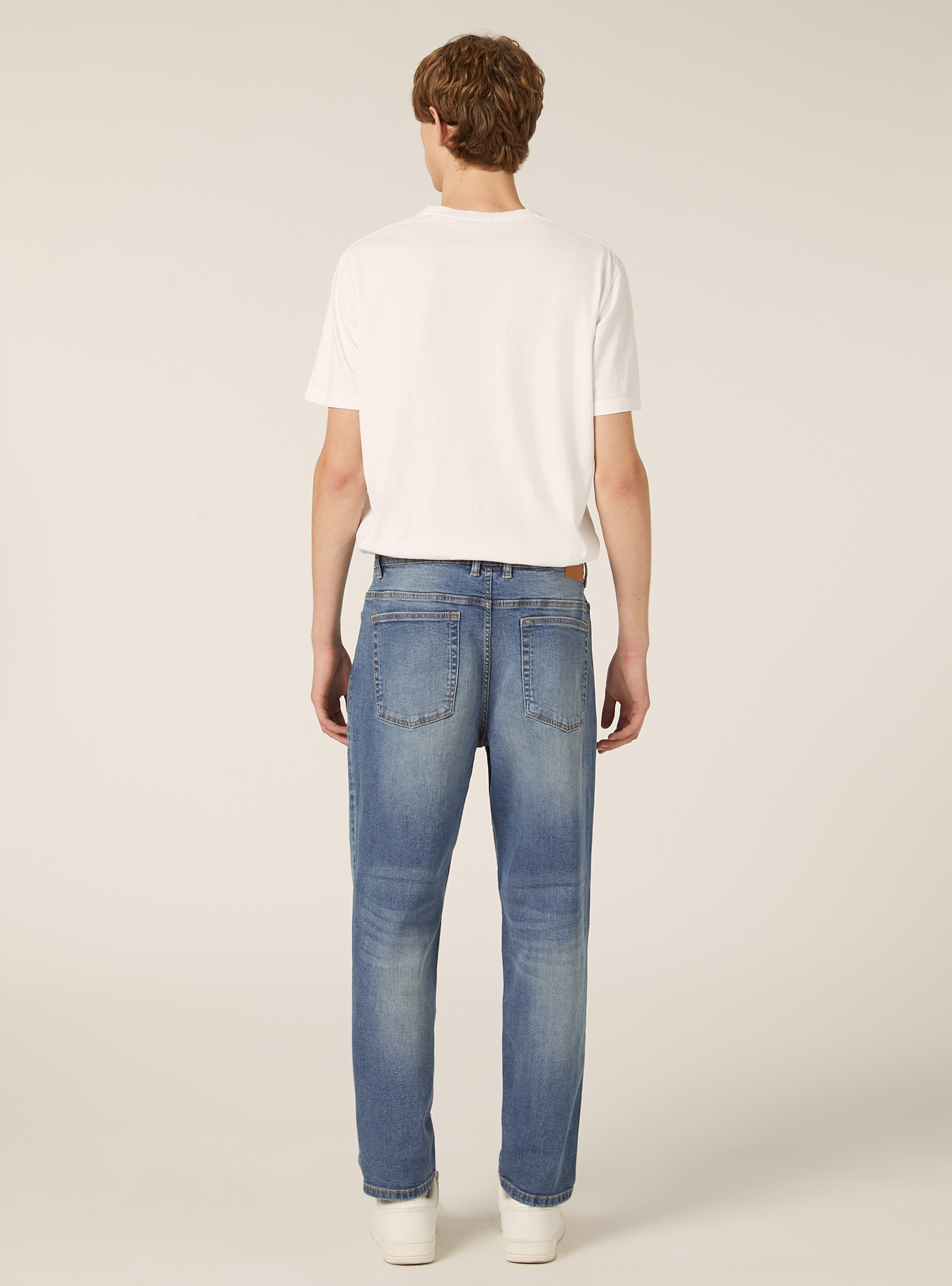Jeans coupe d&eacute;contract&eacute;e, D004 MEDIUM LIGHT BLUE