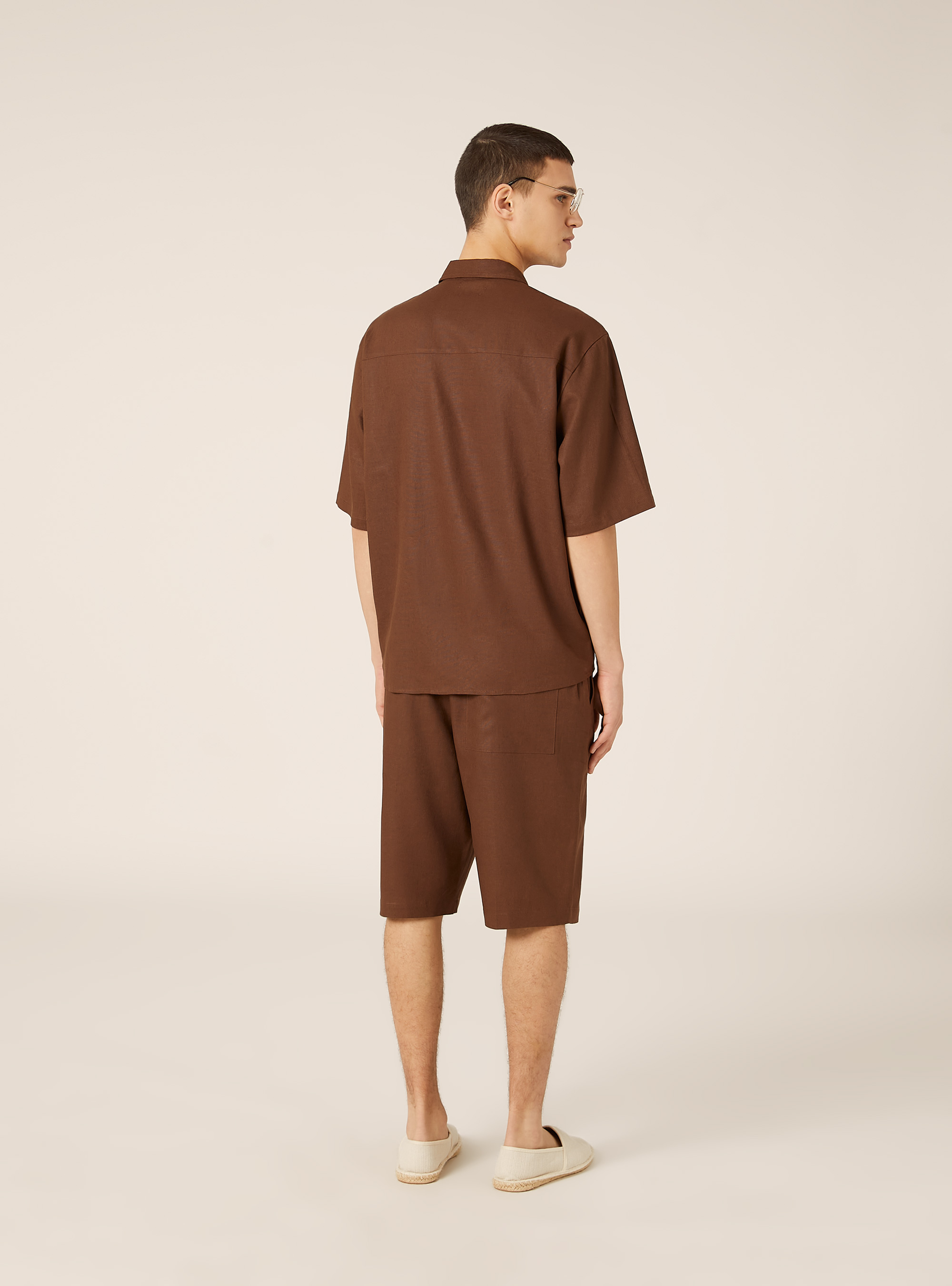 Camicia in misto lino con taschino, MARRONE SCURO